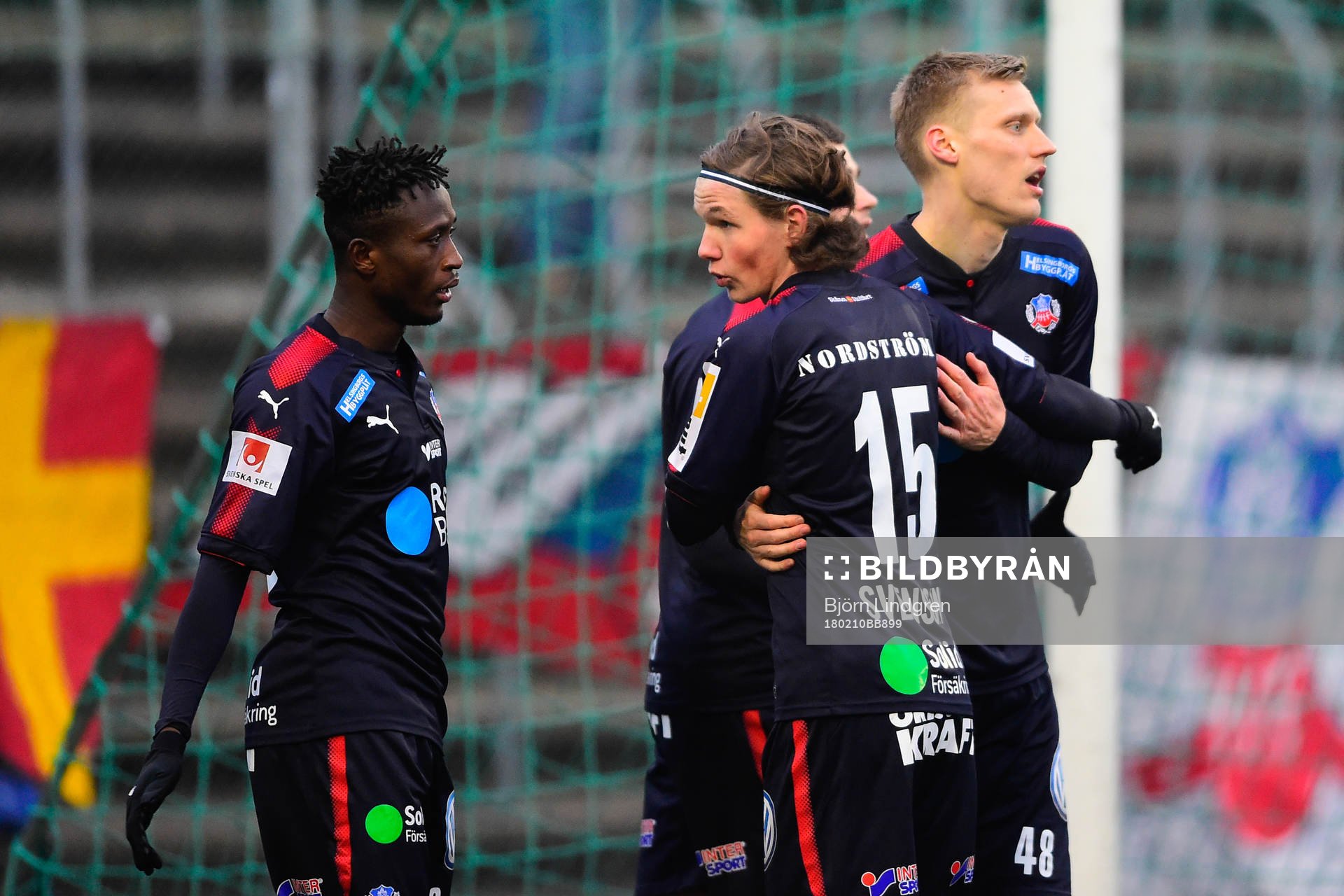 Helsingborgs Andri Runar Bjarnason jublar med Max Svensson