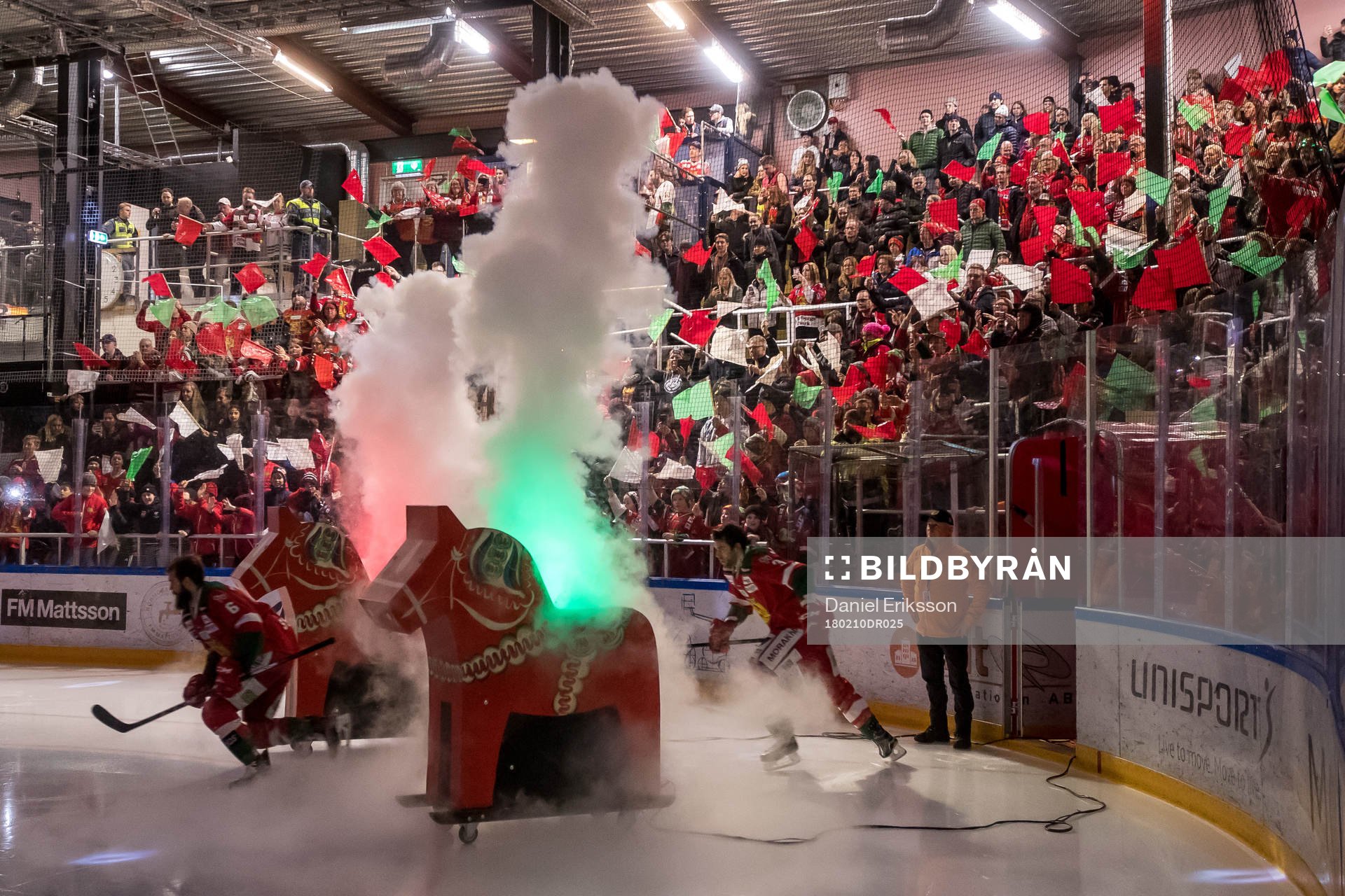 Moras gör entre i ishockeymatchen i SHL mellan Mora och
