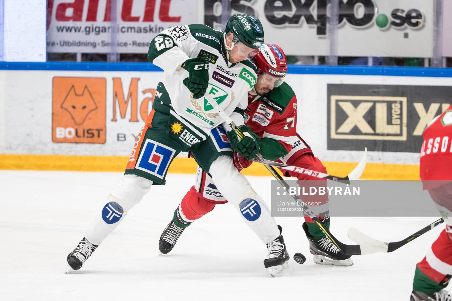 Färjestads Fabian Zetterlund och Moras Keaton Ellerby  i