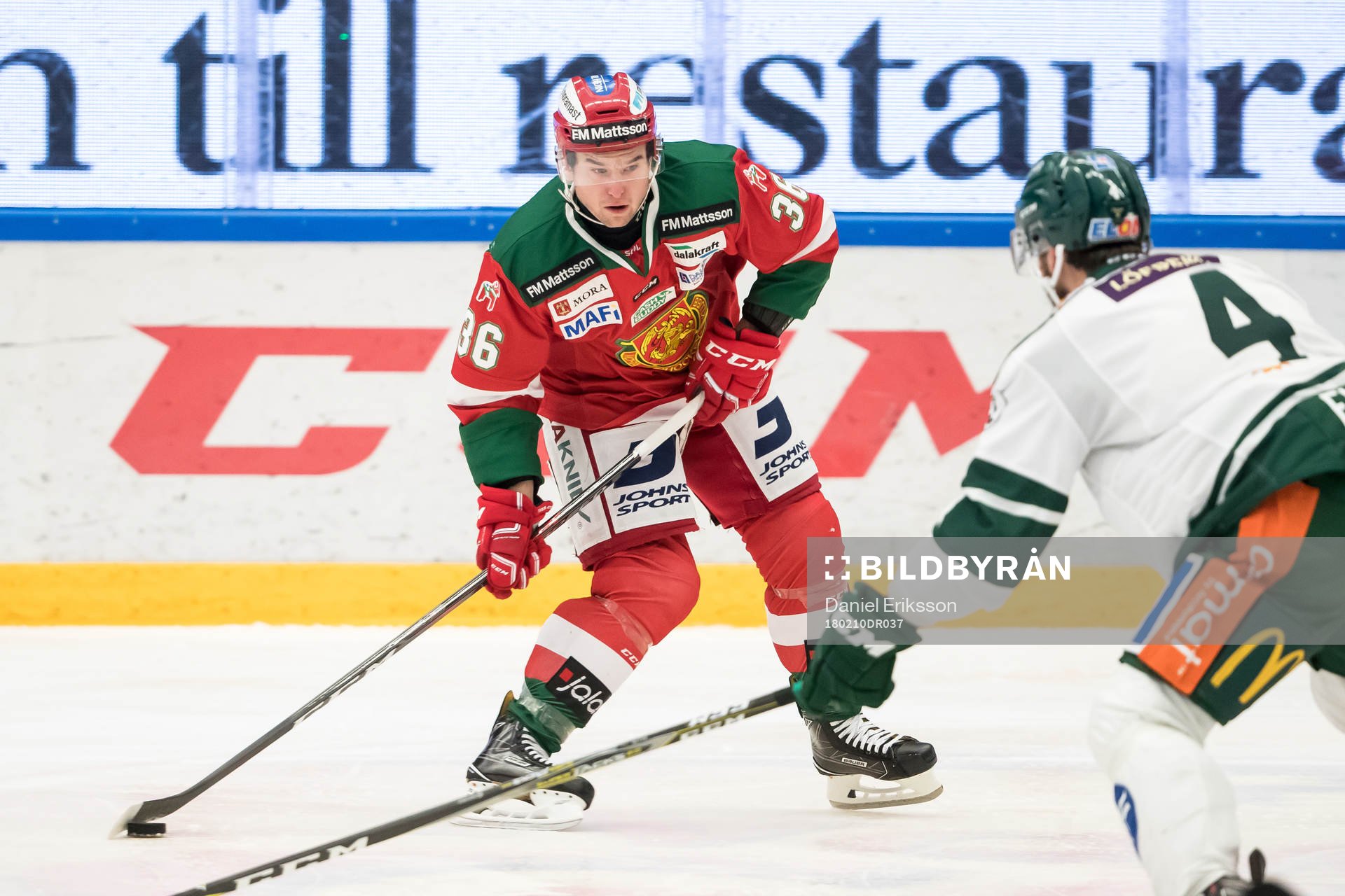Moras Jason Akeson   i ishockeymatchen i SHL mellan Mora