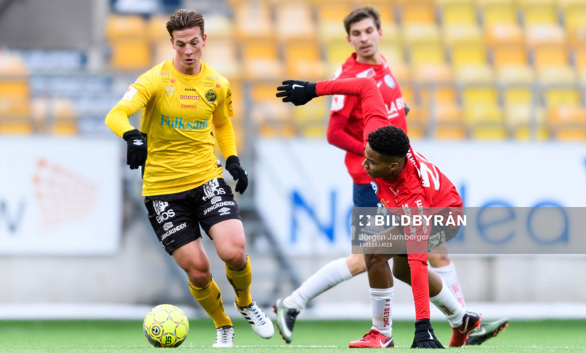 Elfsborgs Simon Olsson och Örgrytes Jens Cajuste