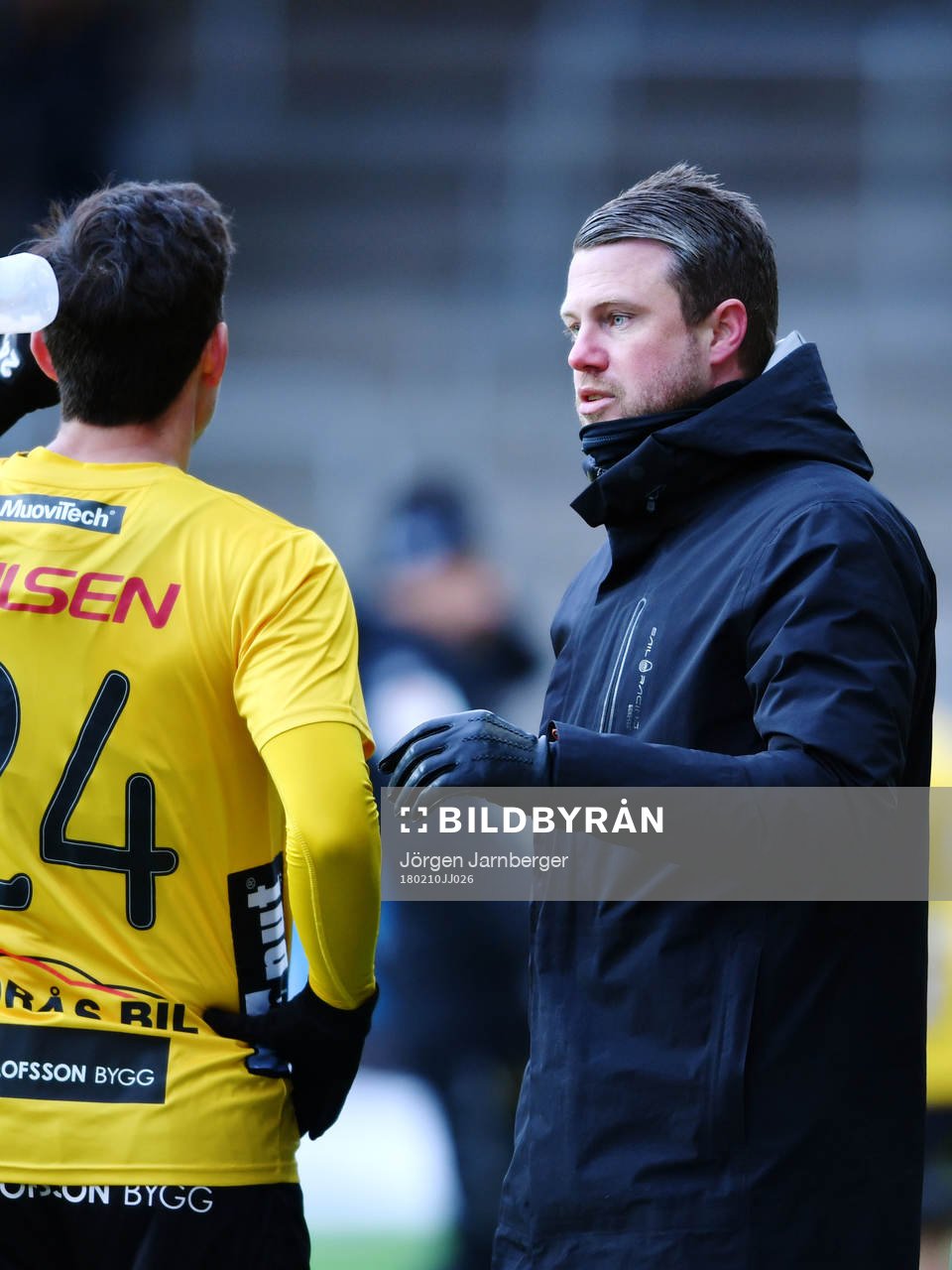Elfsborgs manager Jimmy Thelin samtalar med Stefan Ishizaki