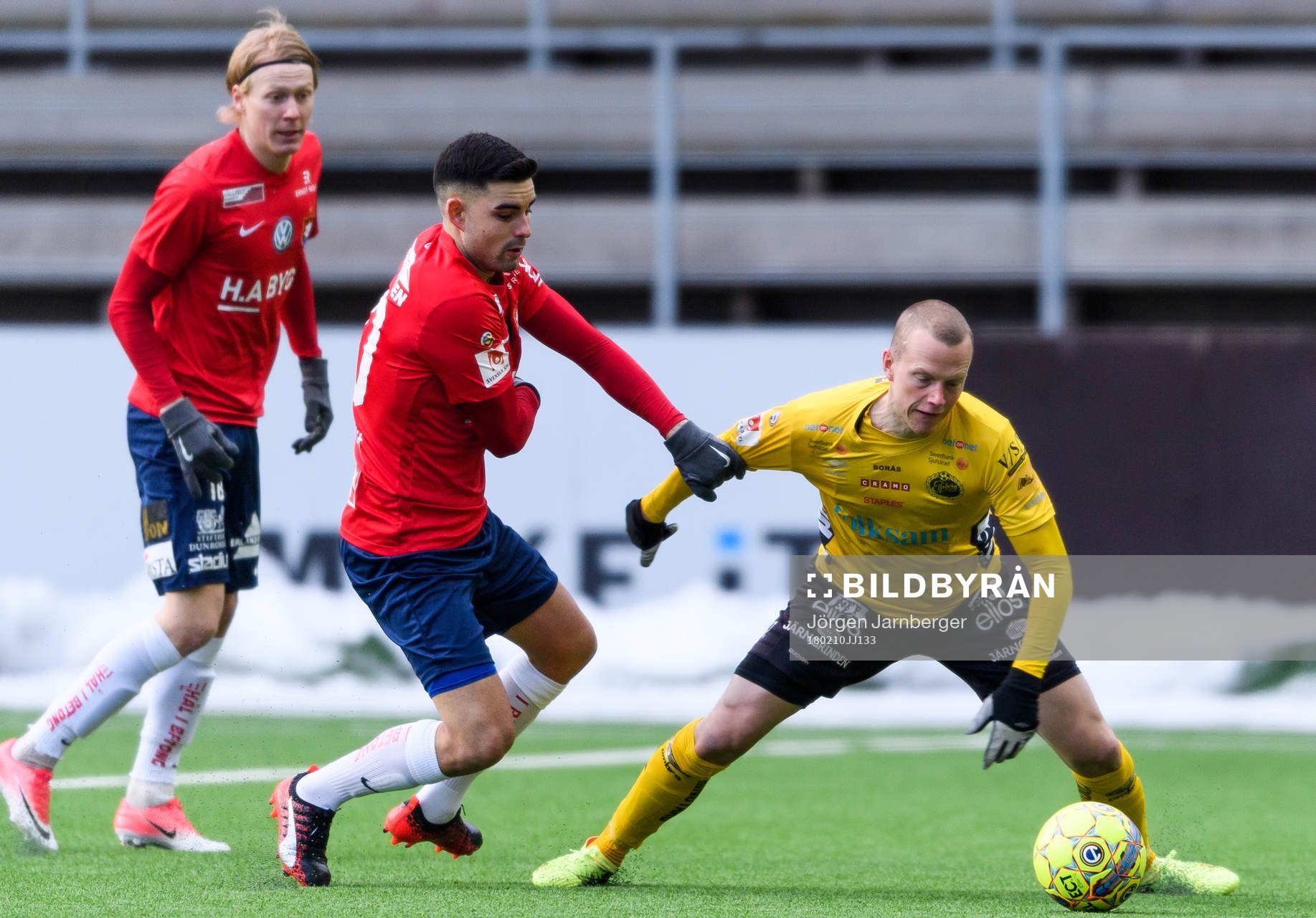 Elfsborgs Daniel Gustavsson kamp med Örgrytes Theodor