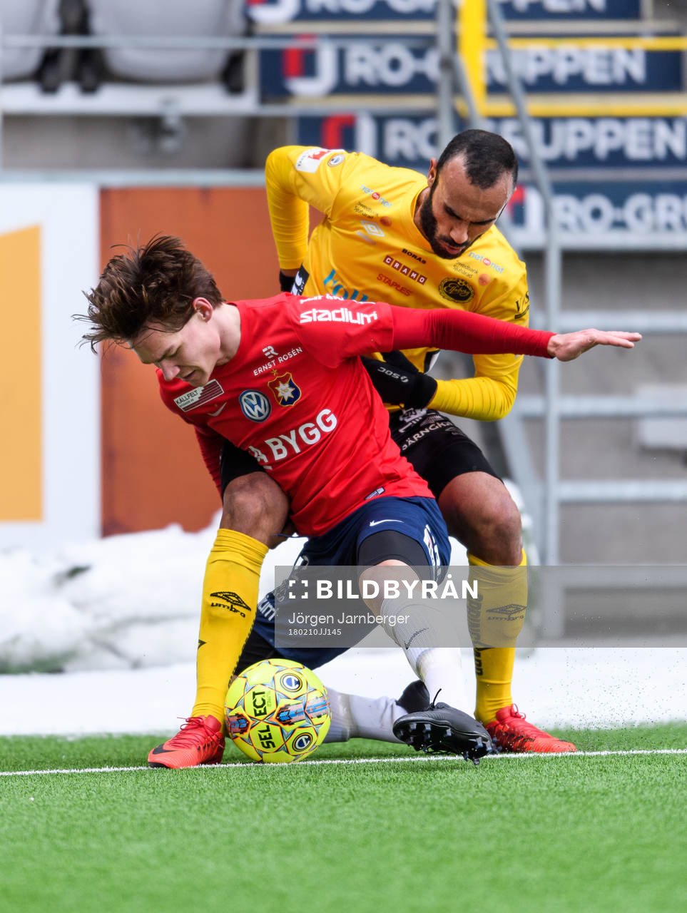 Örgrytes Karl-Johan Lindblad och Elfsborgs Issam Jebali