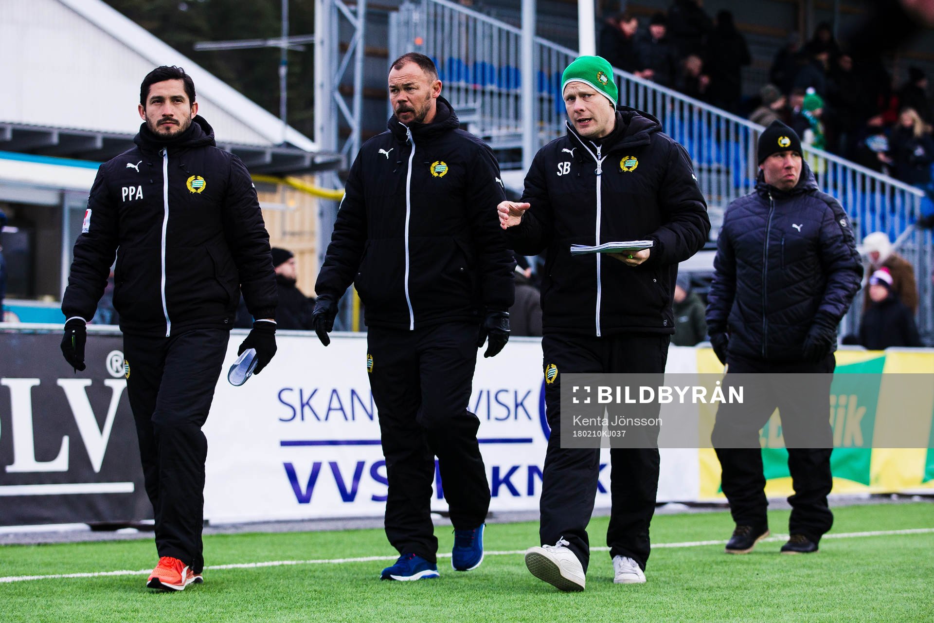 Hammarbys tränare Stefan Billborn (h) med assisterande