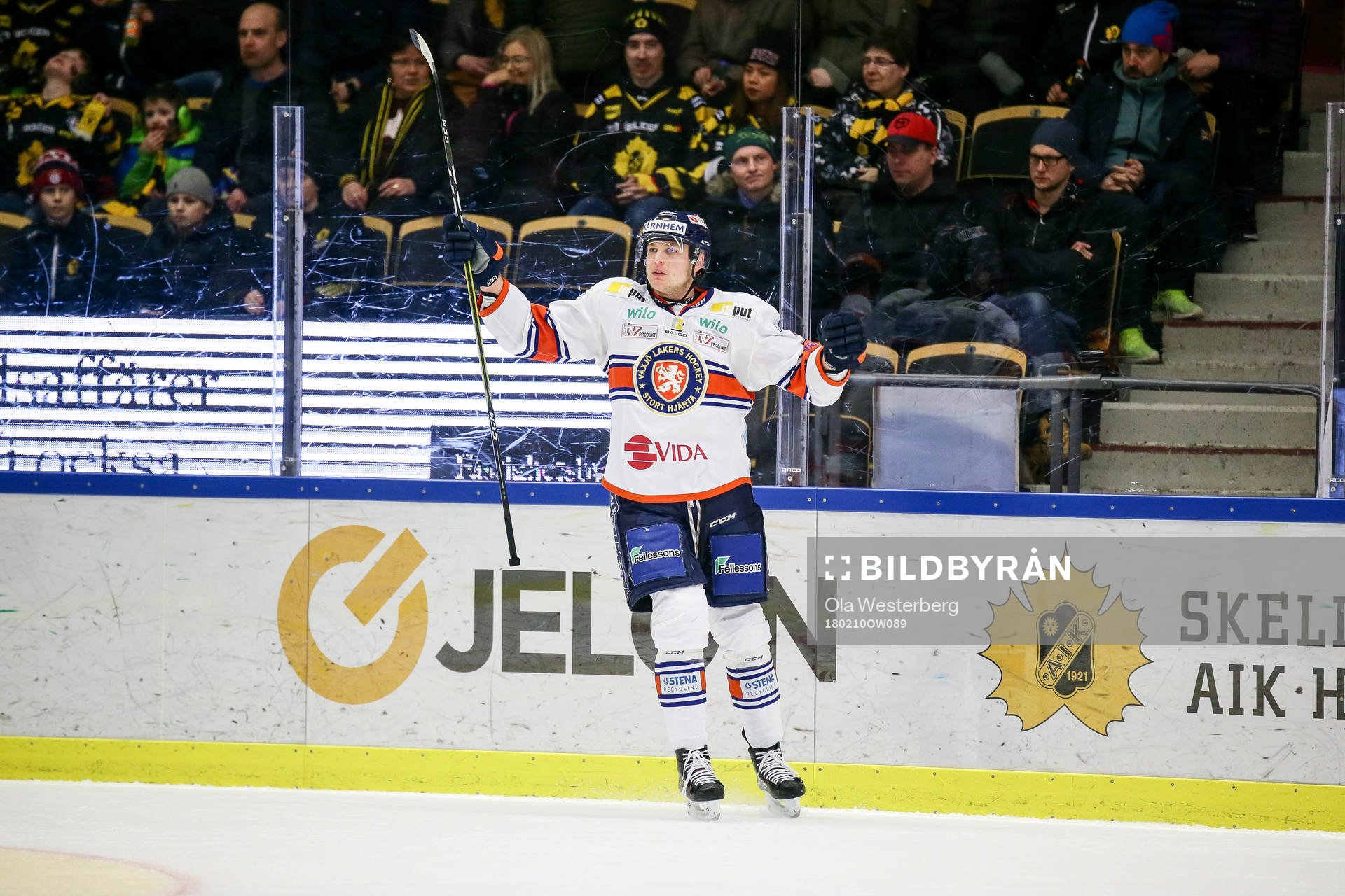 Växjös Oliver Bohm jublar