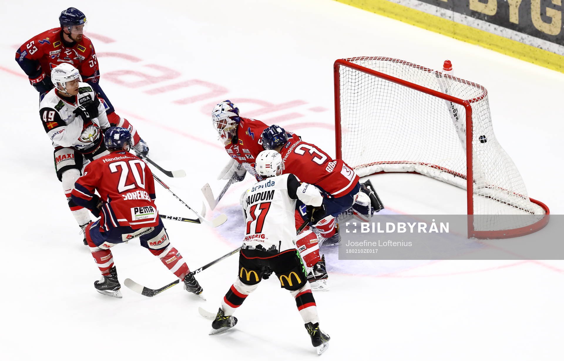 Malmös Redhawks Rhett Rakhshani gör mål 0-1 på