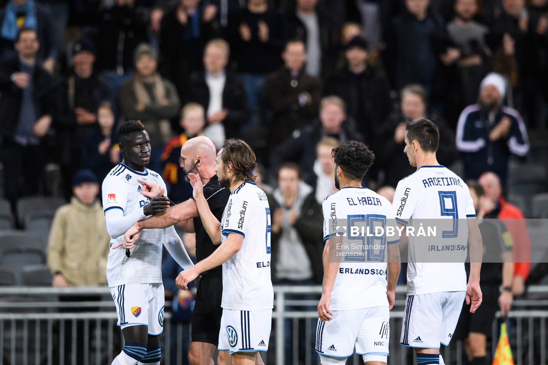 Djurgårdens spelare jublar efter att Aliou Badji gjort 2-1 under en träningsmatch i fotboll mellan Djurgården och Bodö/Glimt den 10 februari 2018 i Stockholm.