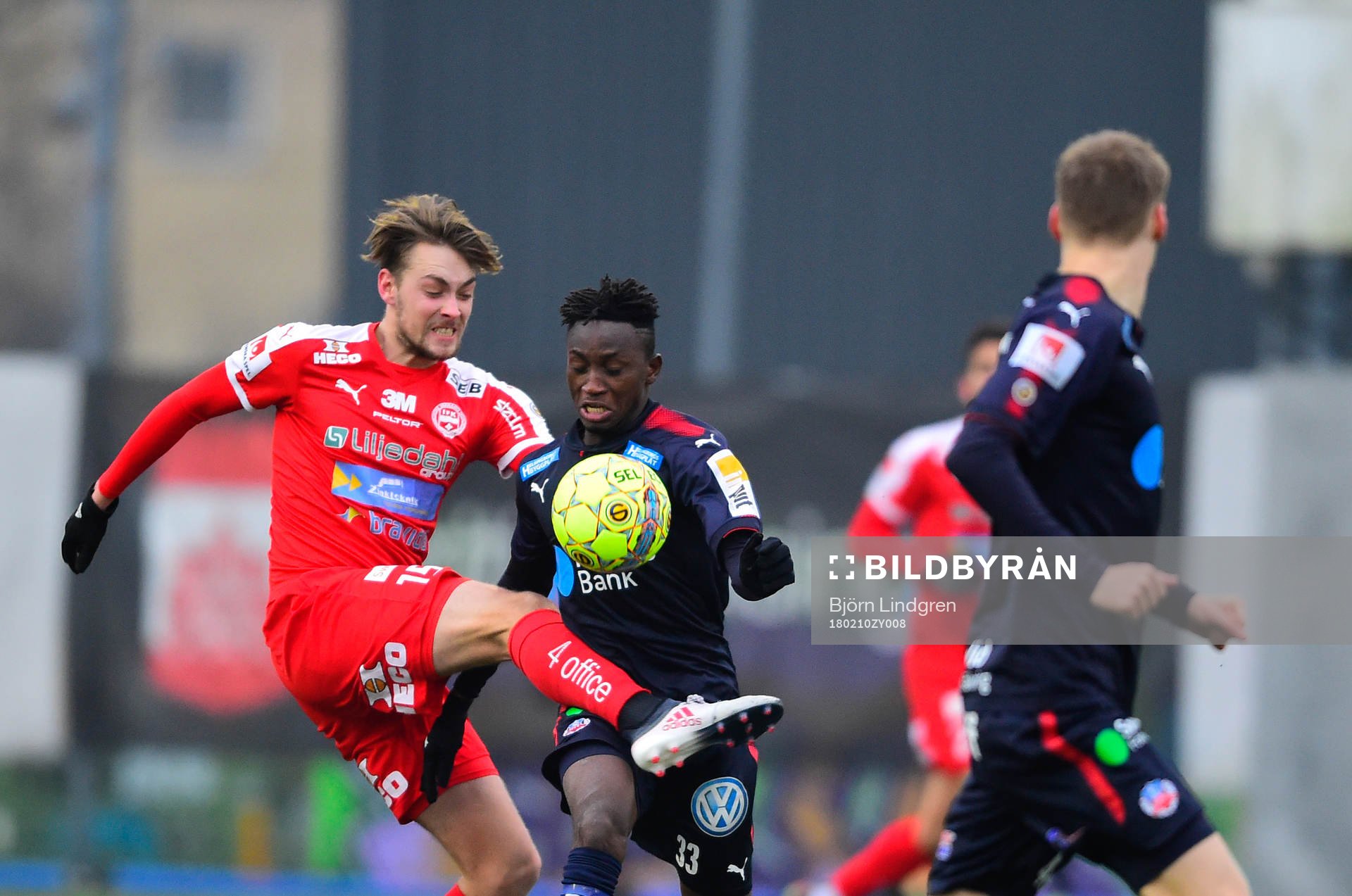 Värnamos Victor Kristiansson mot Helsingborgs Mamudo Moro