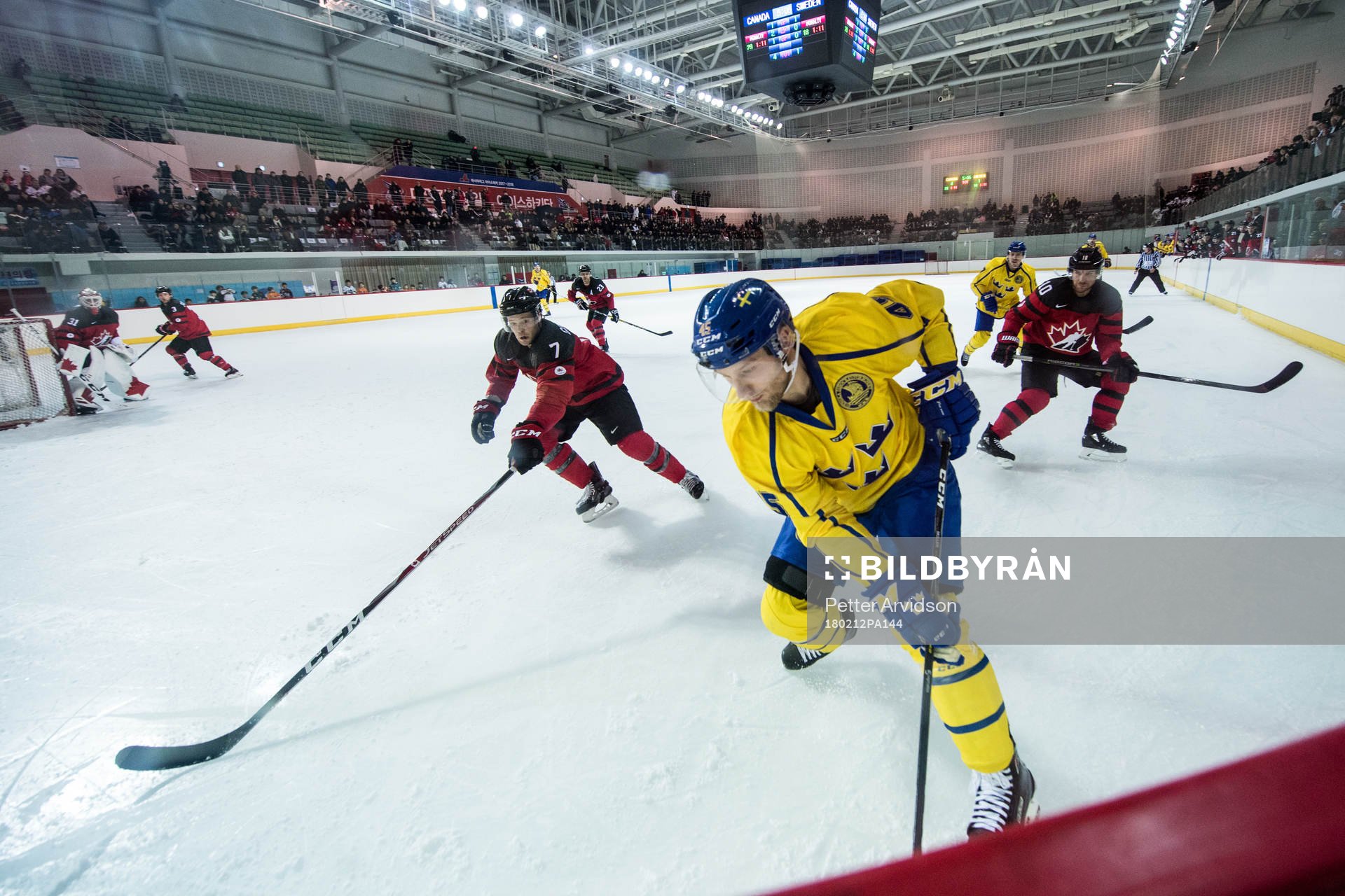 Oscar Möller of Sweden and Cody Goloubef of Canada