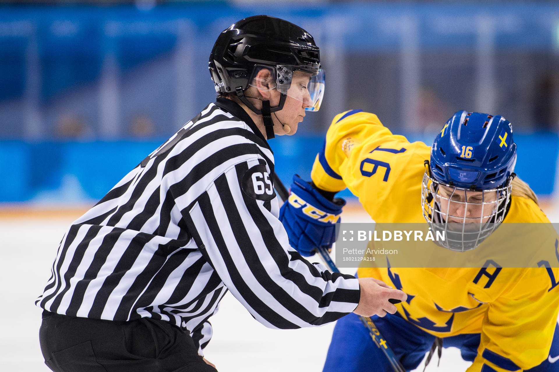 Linesman referee Johanna Tauriainen