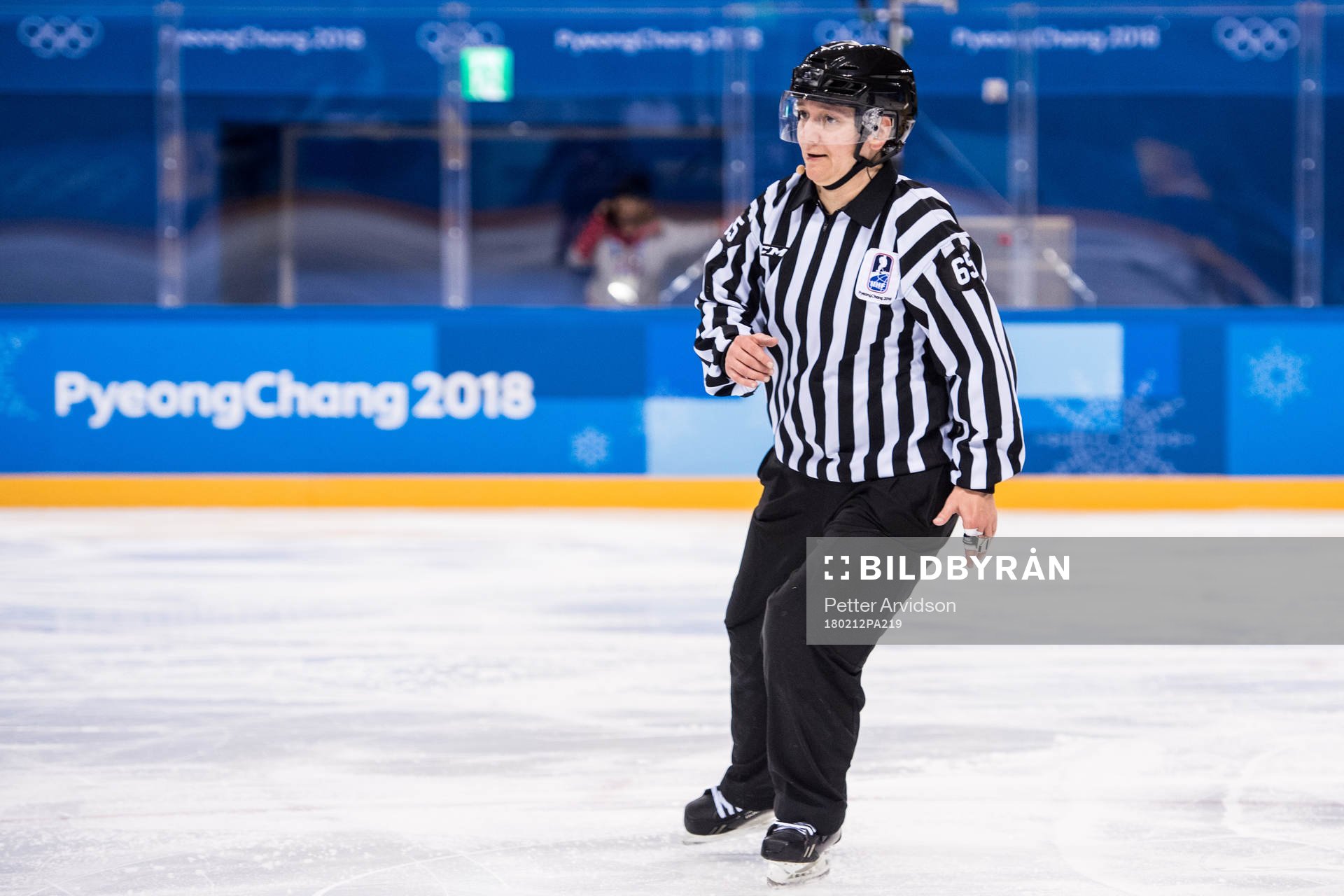 Linesman referee Johanna Tauriainen