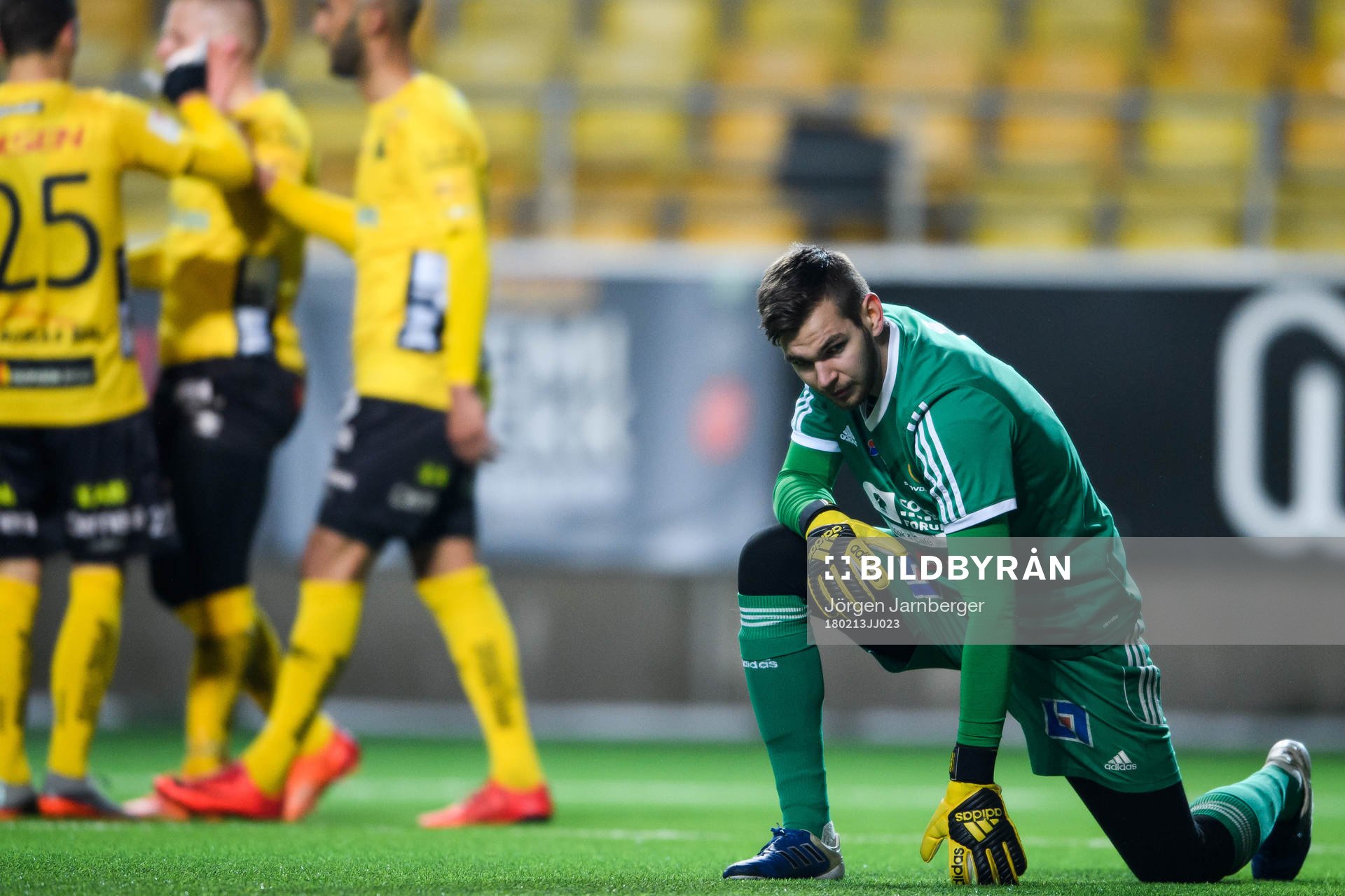 Skövdes målvakt Marcus Fröjd deppar