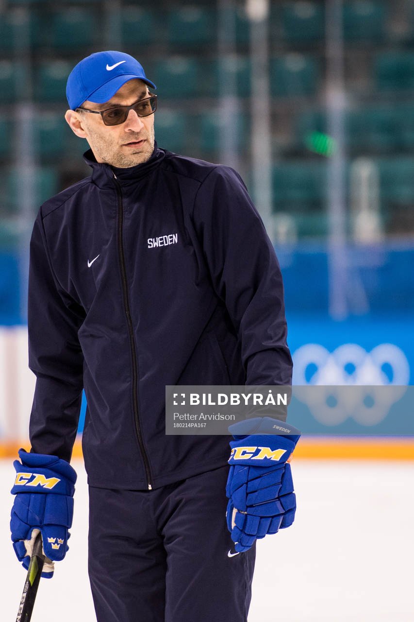 Peter Popovic, assistant coach of Sweden