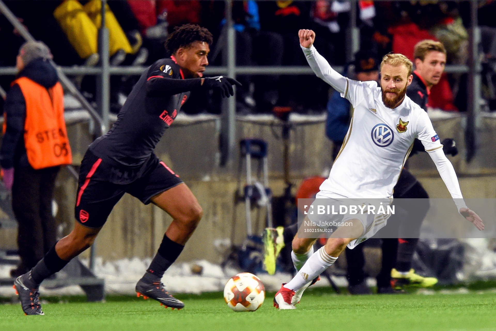 Arsenals Alex Iwobi och Östersunds Curtis Edwards