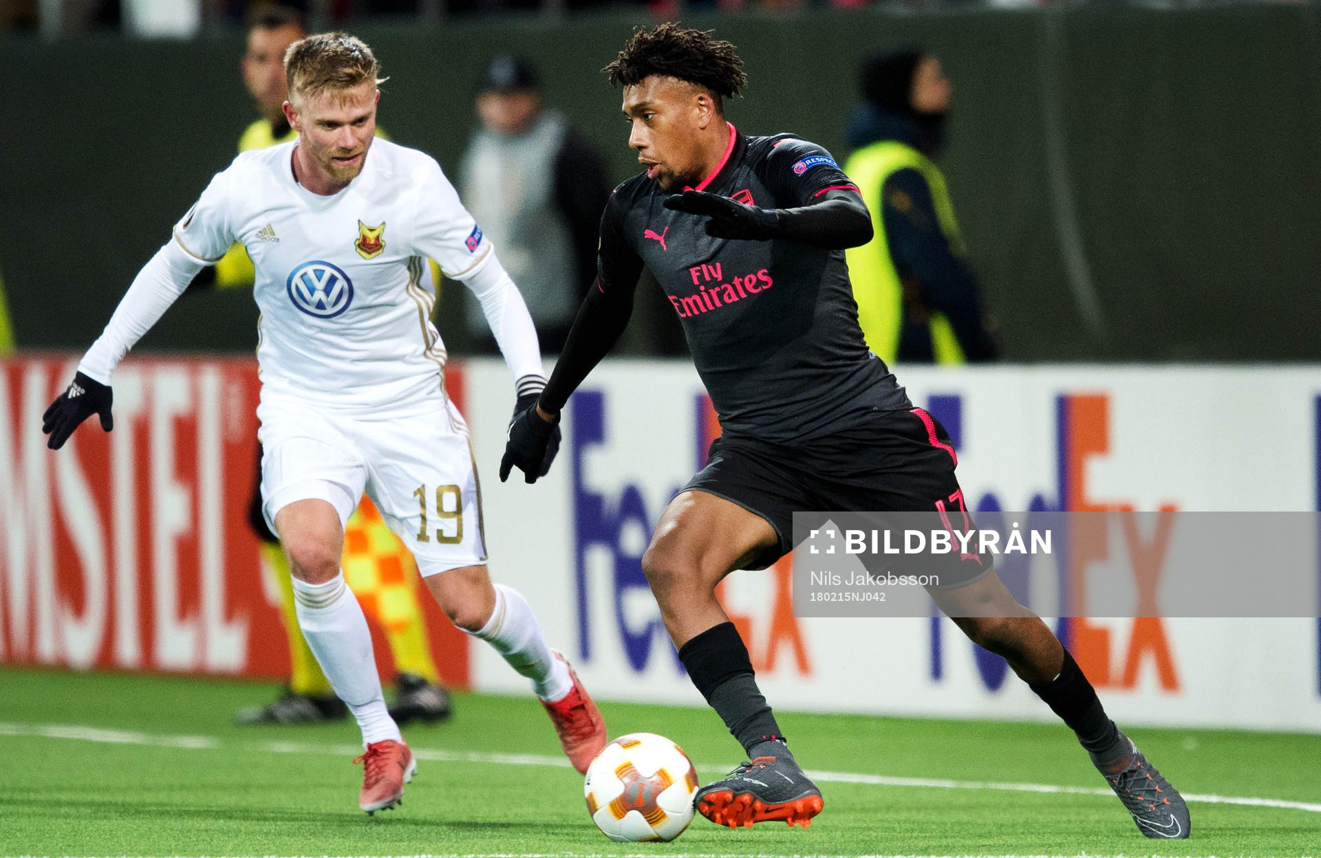 Östersunds Dennis Widgren och Arsenals Alex Iwobi