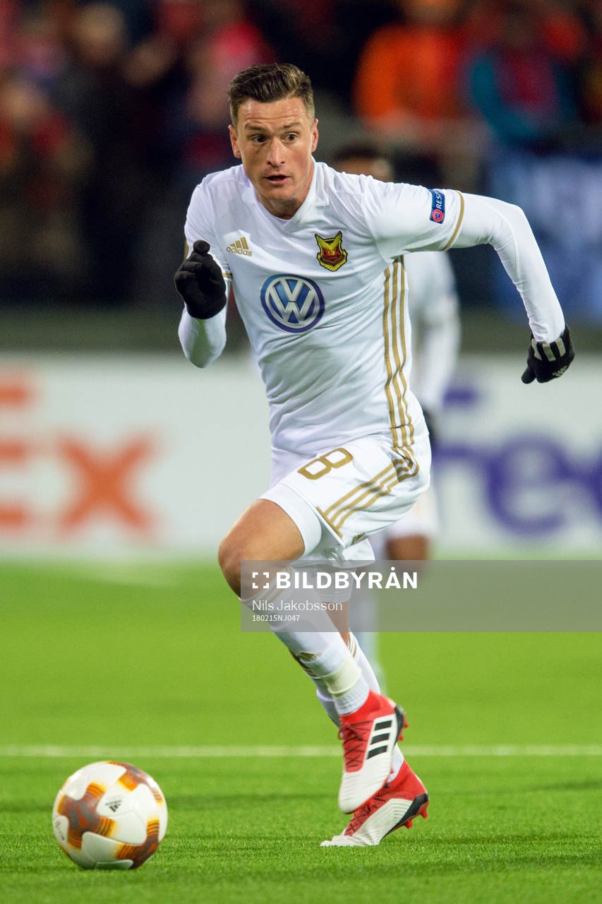 Östersunds Jamie Hopcutt under fotbollsmatchen i Europa League mellan Östersund och Arsenal den 15 februari 2018 i Östersund.
