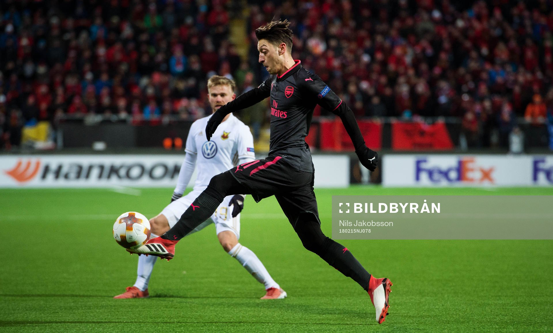 Arsenals Mesut Ozil under fotbollsmatchen i Europa League mellan Östersund och Arsenal den 15 februari 2018 i Östersund.