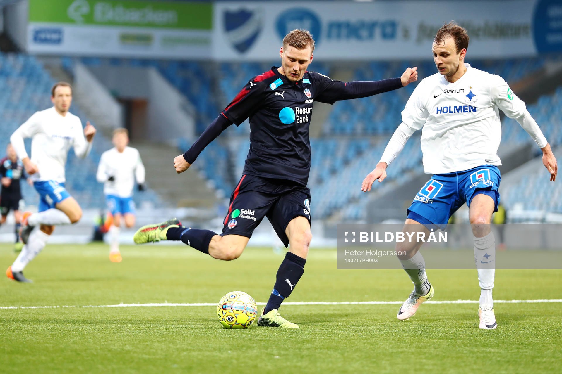 Helsingborgs Andre Runar Bjarnarson skjuter