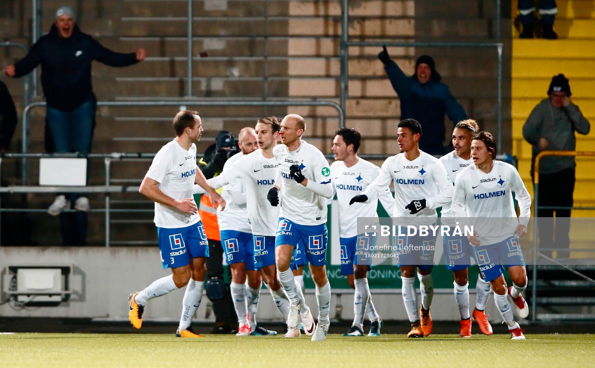 Norrköping med Andreas Johansson längst fram jublar efter Andreas 1-1-mål under fotbollsmatchen i Svenska Cupen mellan IFK Norrköping och Helsingborg den 17 februari 2018 i Norrköping.