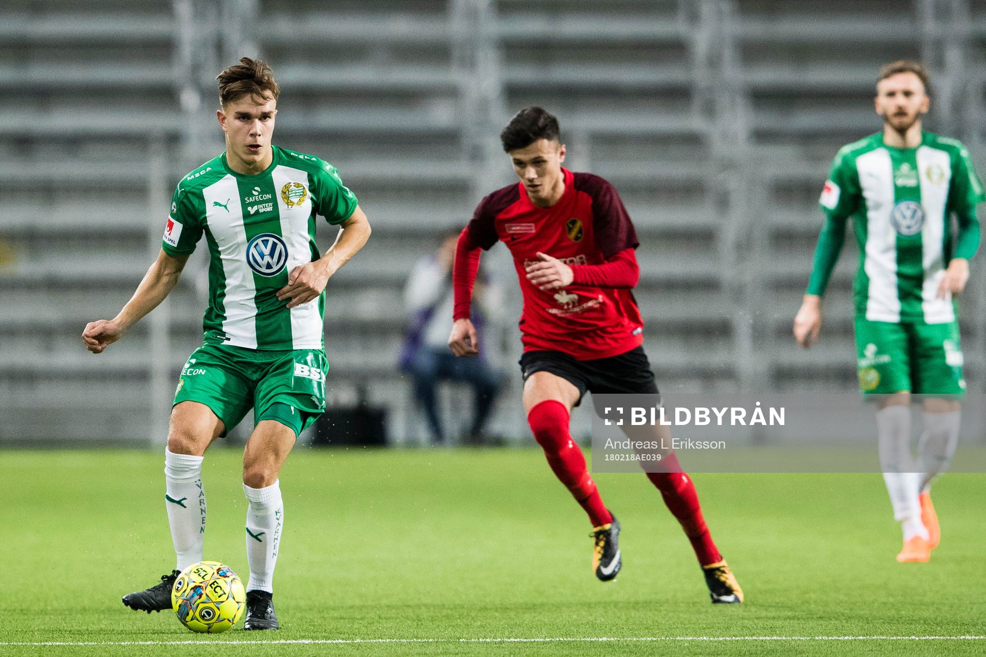 Hammarbys Dusan Jajic och Vasalunds Andreas Rako