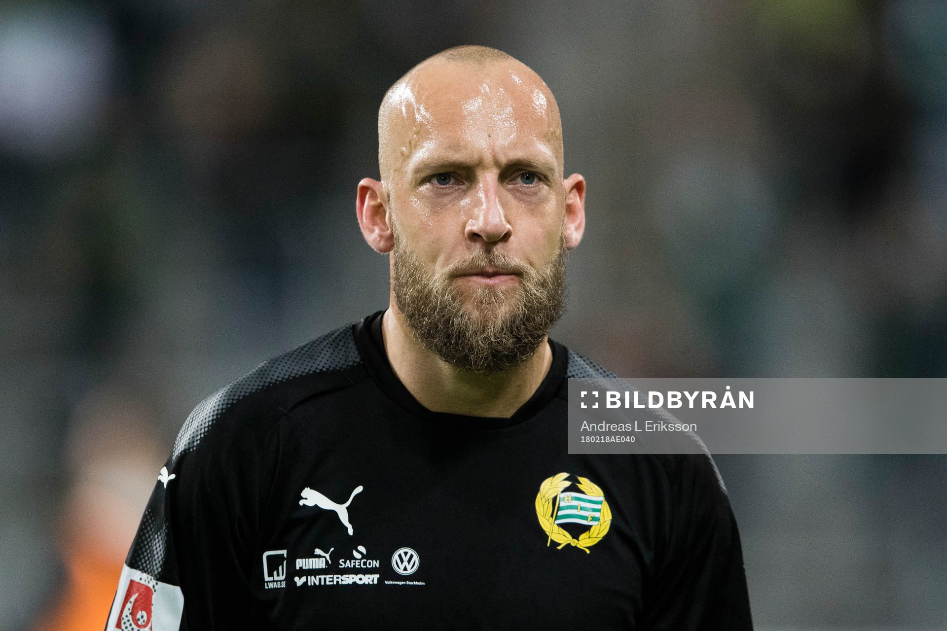 Hammarbys målvakt Benny Lekström innan fotbollsmatchen i