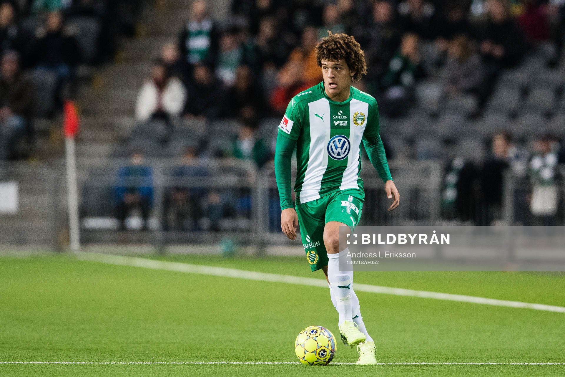 Hammarbys Neto Borges med bollen