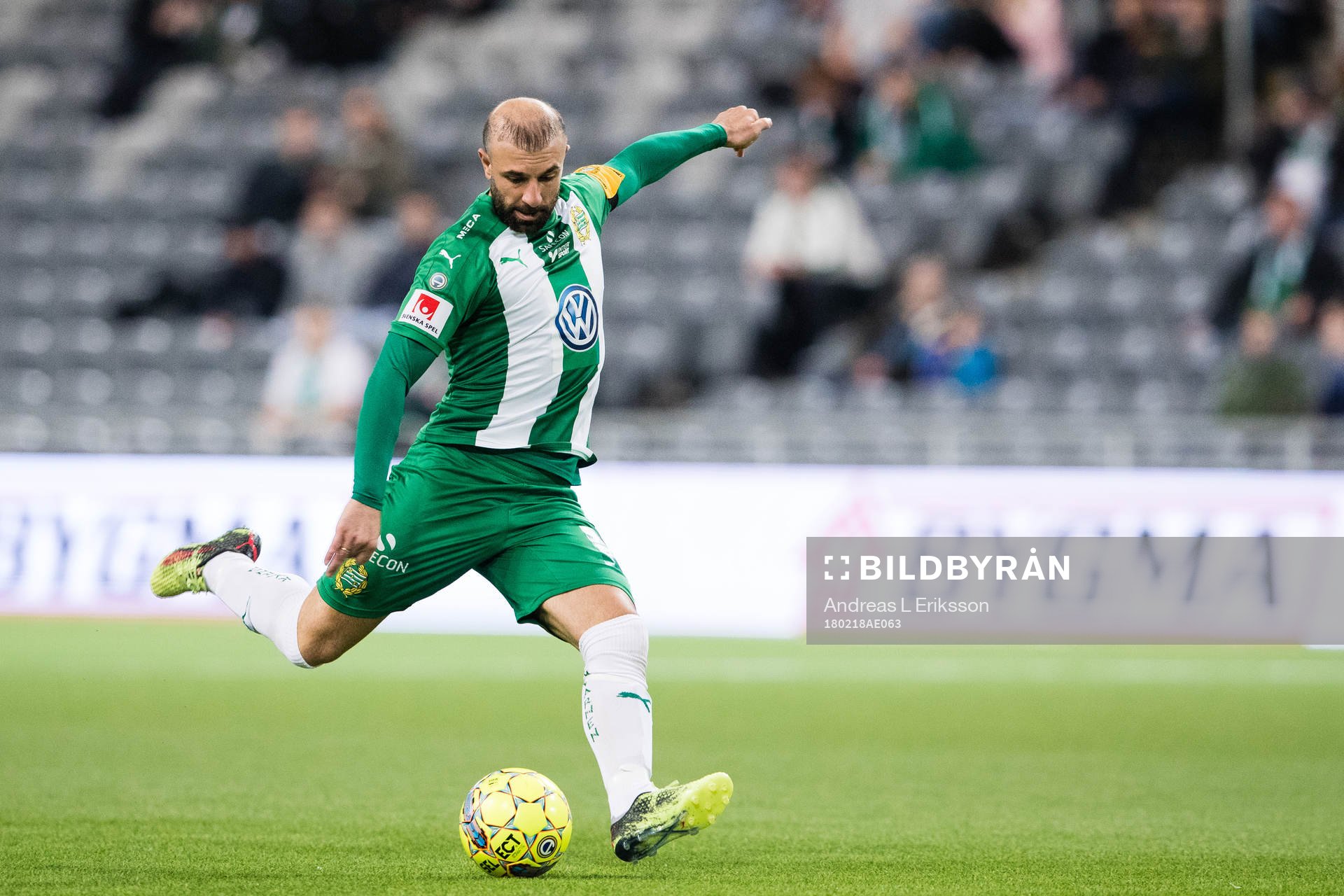 Hammarbys Kennedy Bakircioglu med ett skott