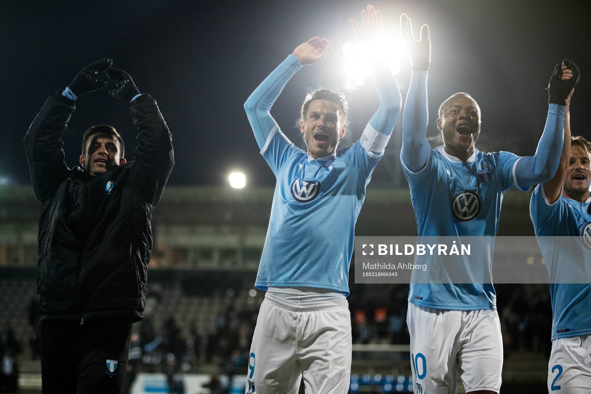 Malmö FFs Markus Rosenberg och Carlos Strandberg jublar efter fotbollsmatchen i Svenska cupen mellan Malmö FF och Dalkurd den 18 februari 2018 i Malmö.