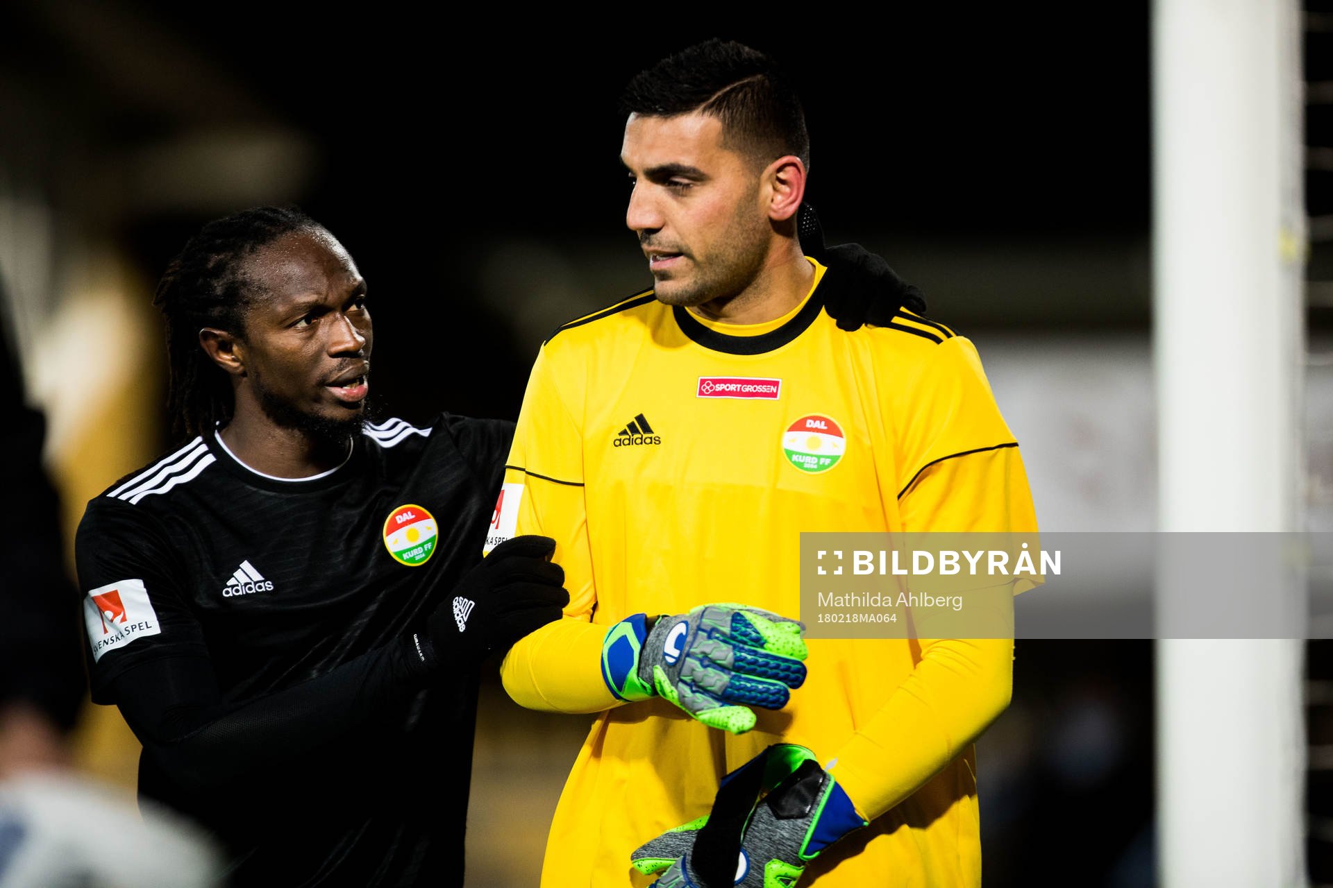 Dalkurds Kebba Ceesay och målvakt Abdulaziz Demircan
