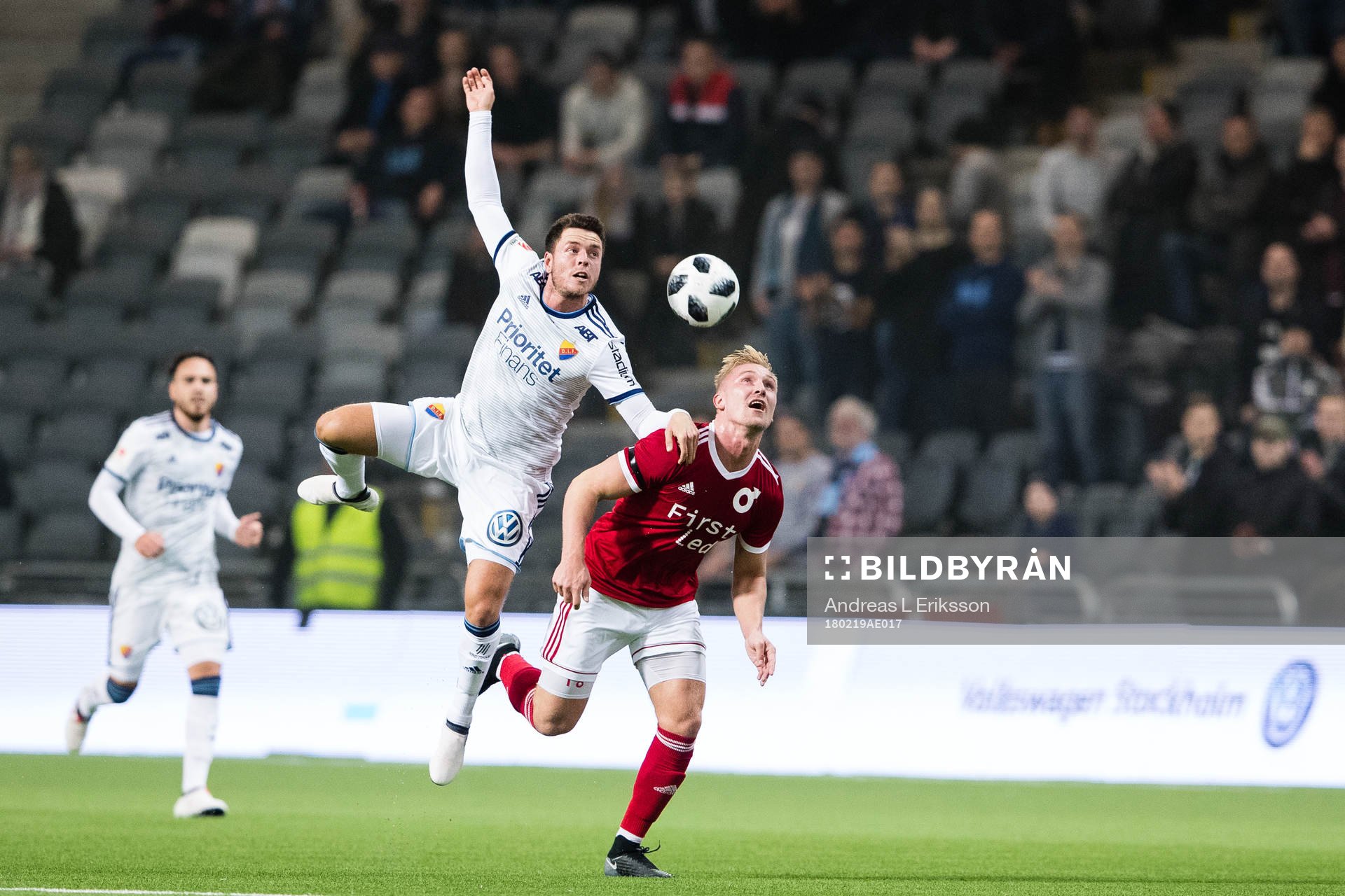 Djurgårdens Kerim Mrabti i en nickduell med Degerfors Alexander Andersson under fotbollsmatchen i Svenska cupen mellan Djurgården och Degerfors den 19 februari 2018 i Stockholm.
