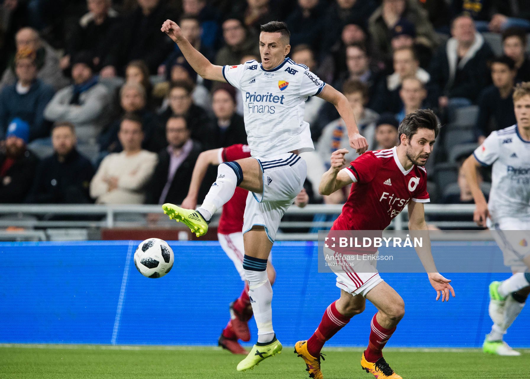Djurgårdens Haris Radetinac och Degerfors Marcus de Bruin