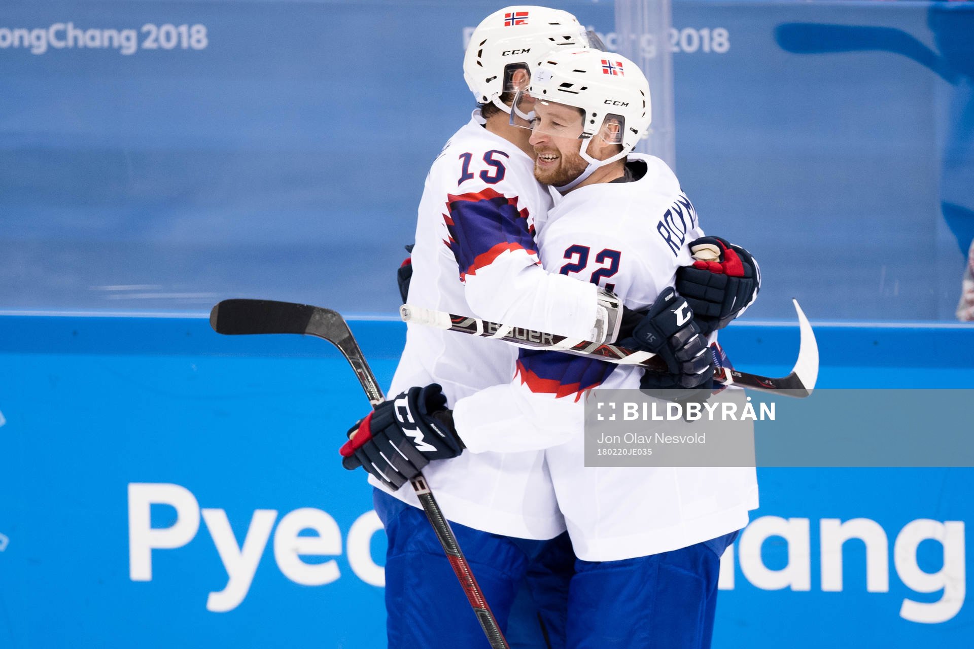 Martin Røymark celebrates the 1-1 goal  by Tommy