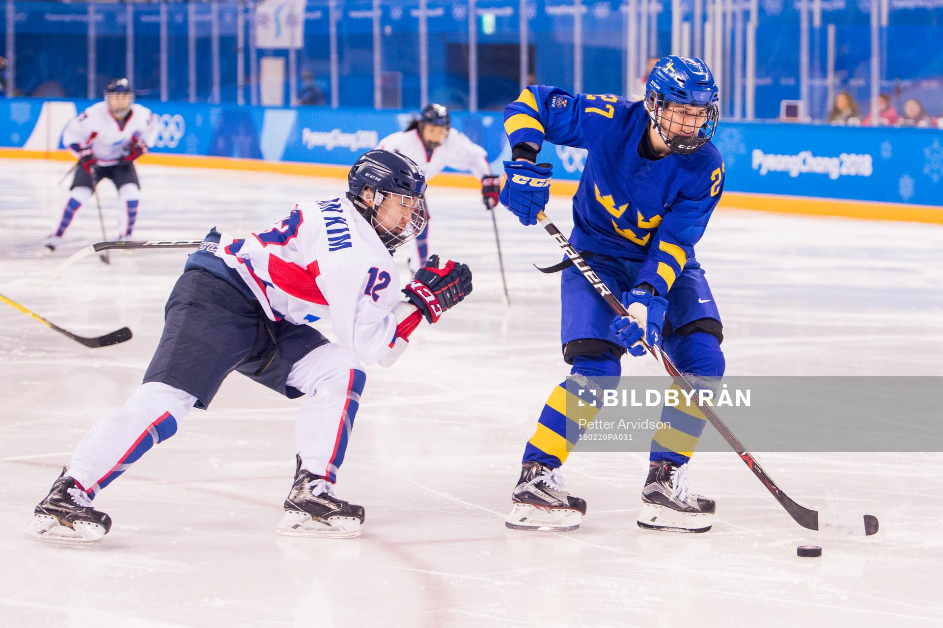 Kim Heenwon of Korea and Emma Nordin of Sweden in the