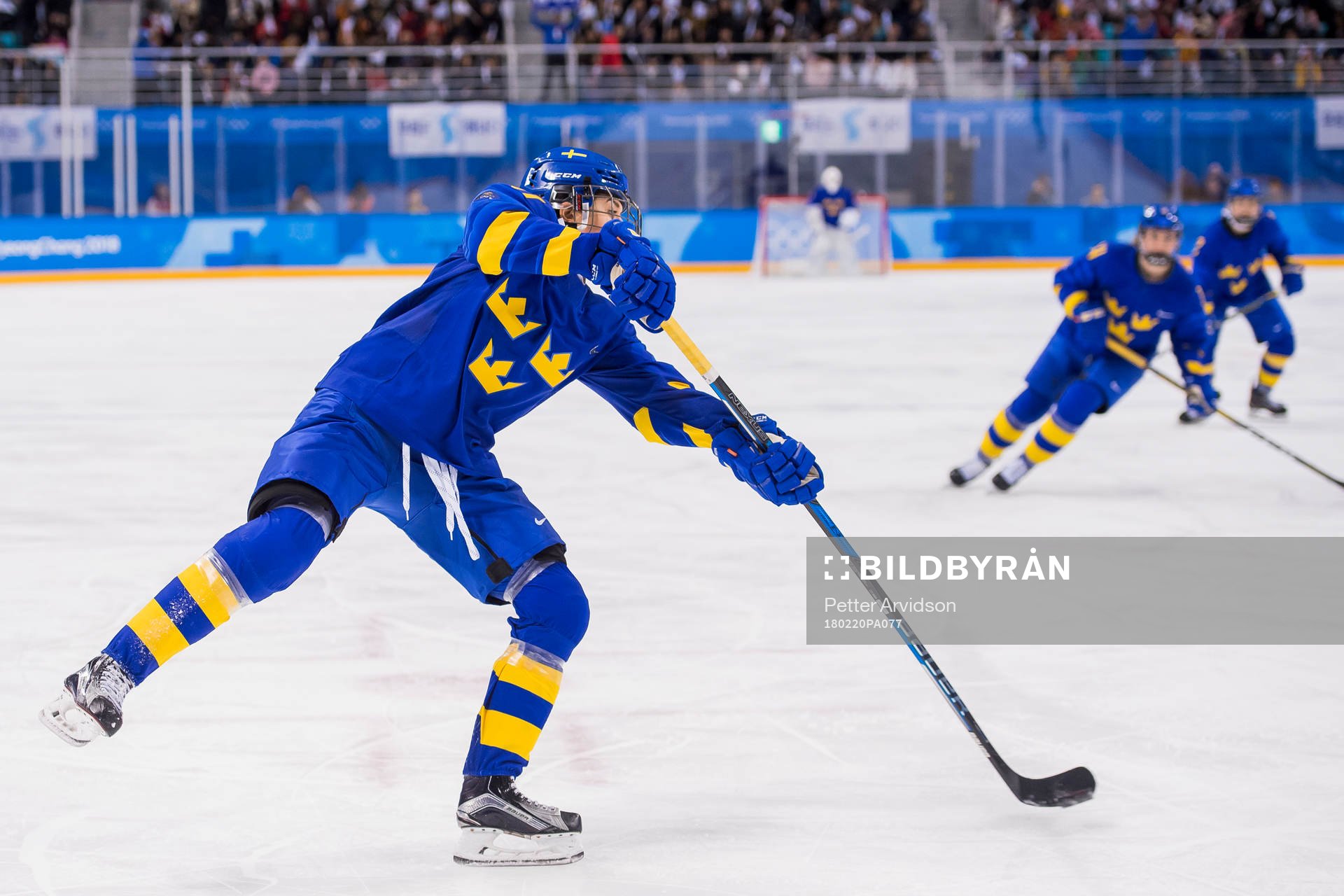 Fanny Rask of Sweden scores 5-1 in the Women's Ice Hockey