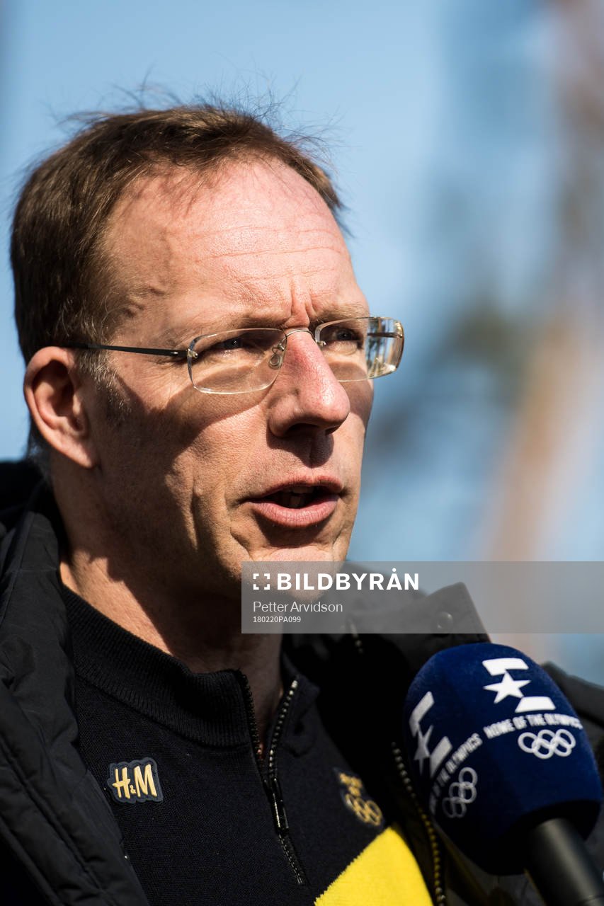 Björn Waldebäck doctor of Sweden is being interviewed