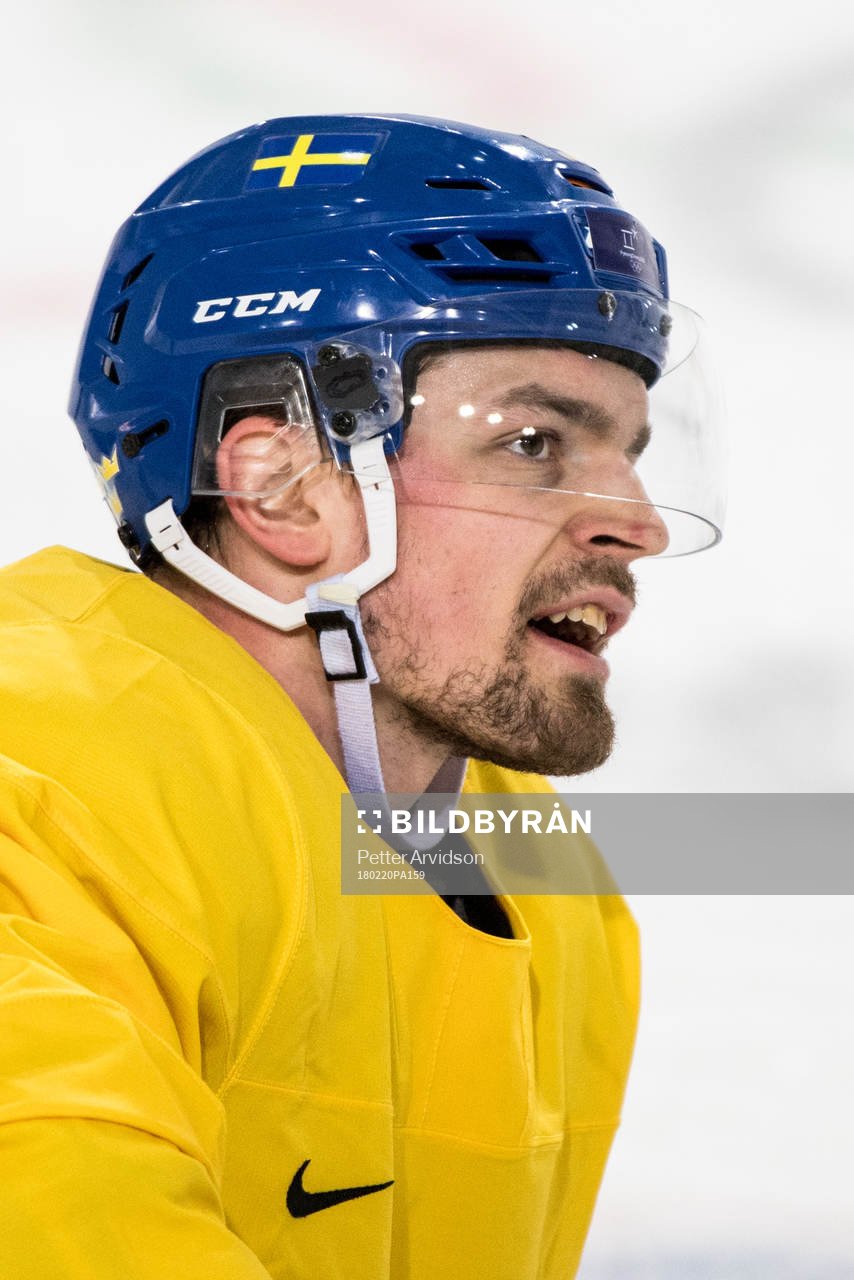 Anton Lander of Sweden