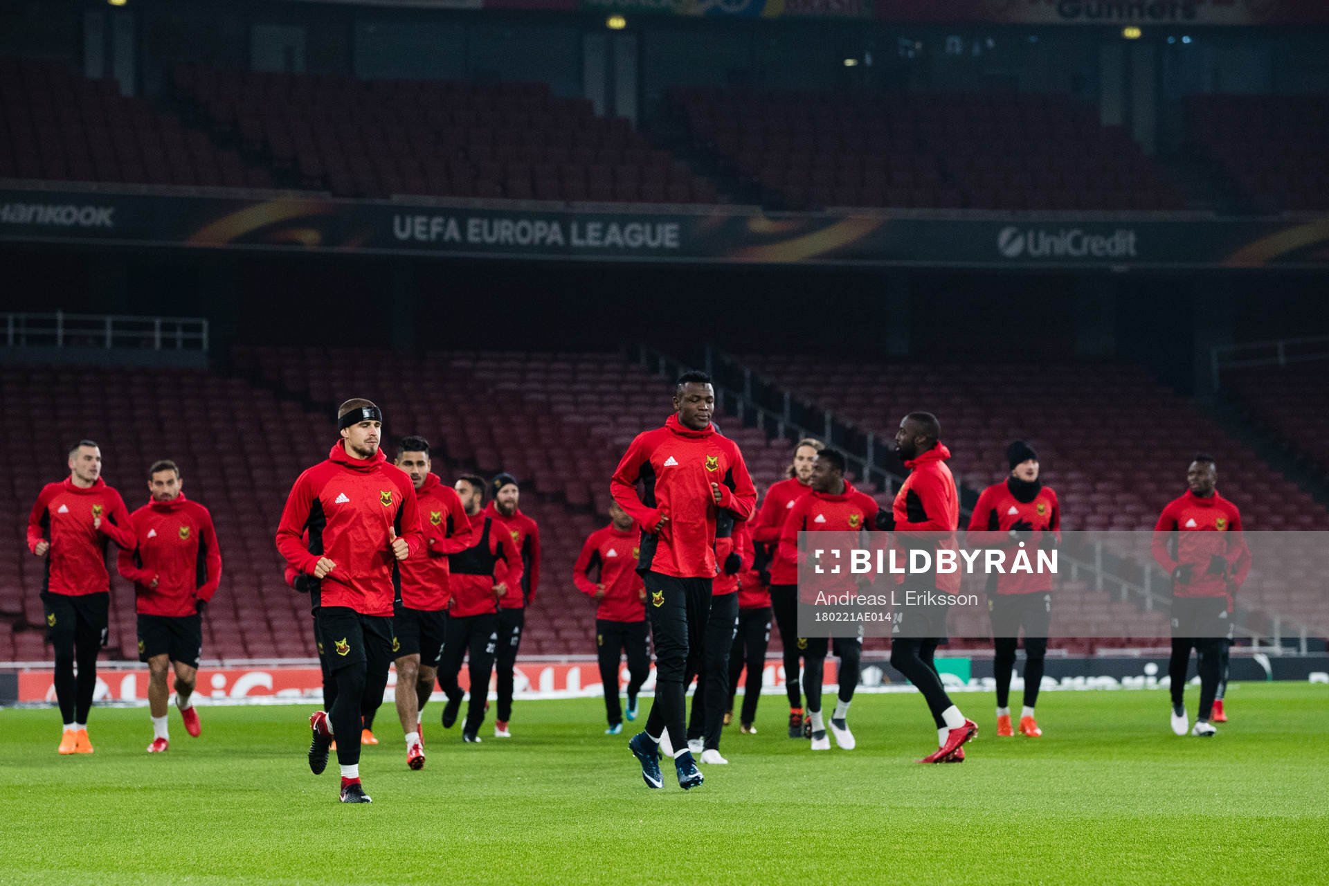 Östersunds spelare värmer upp