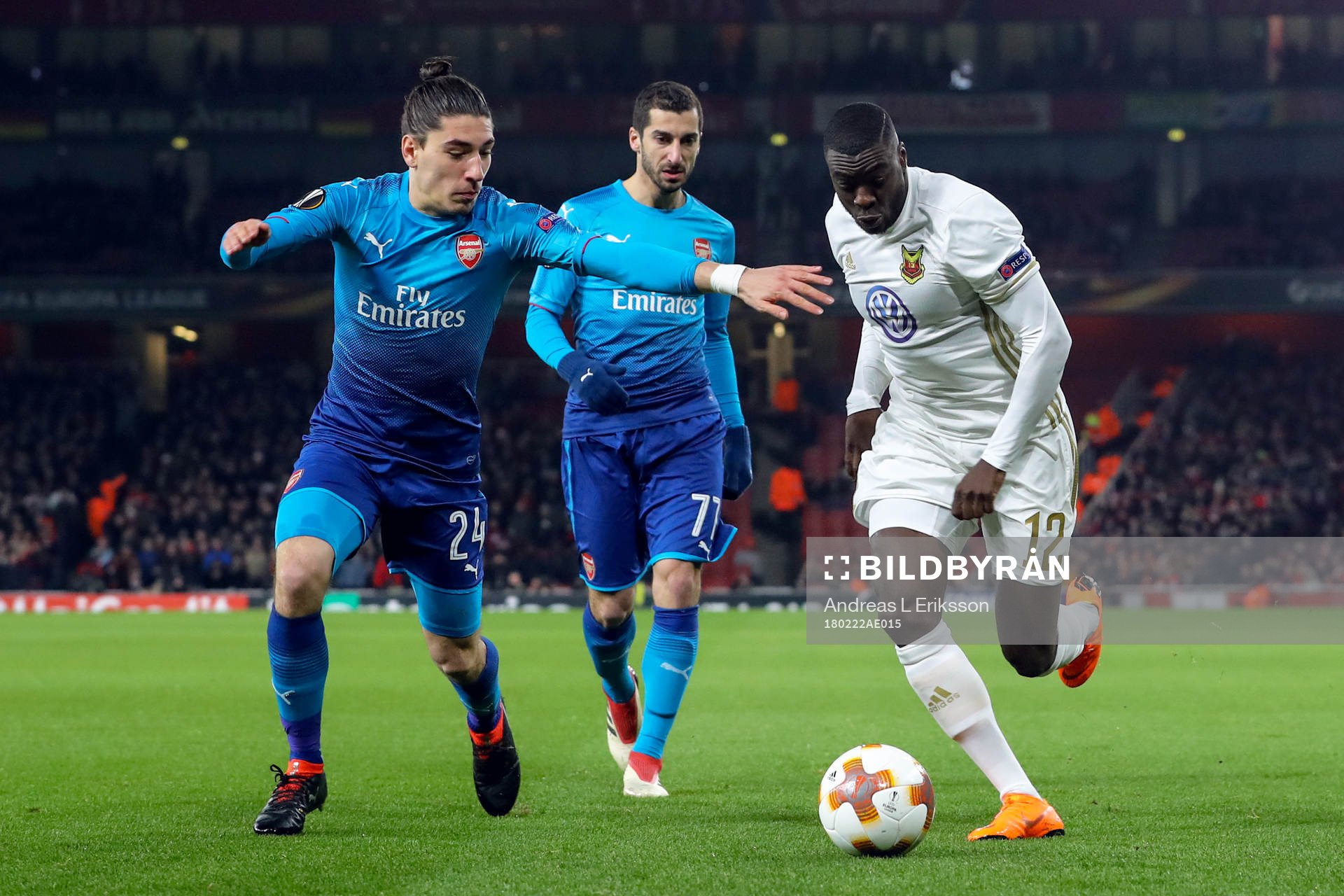 Arsenals Hector Bellerin och Henrikh Mkhitaryan och