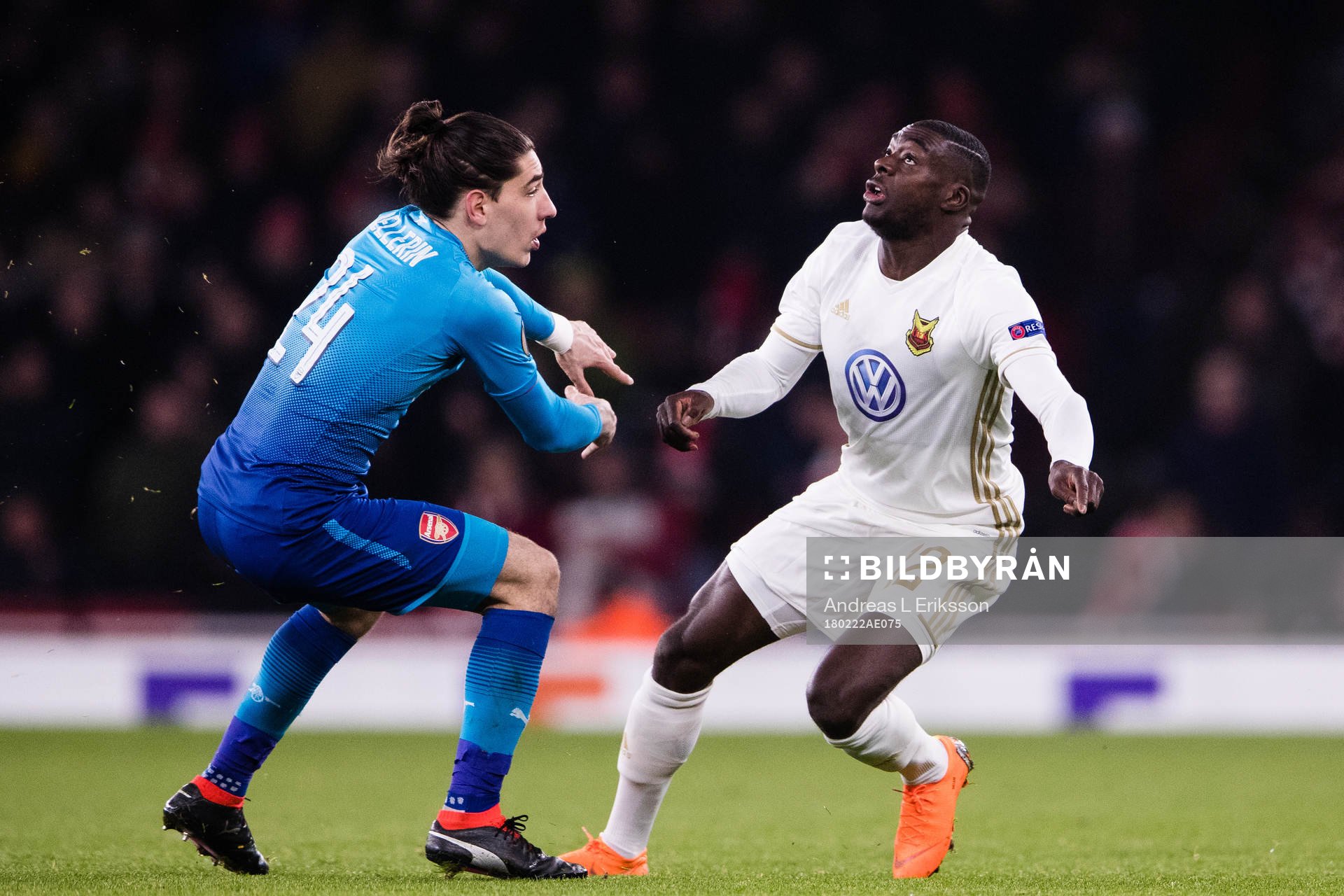 Arsenals Hector Bellerin och Östersunds Ken Sema