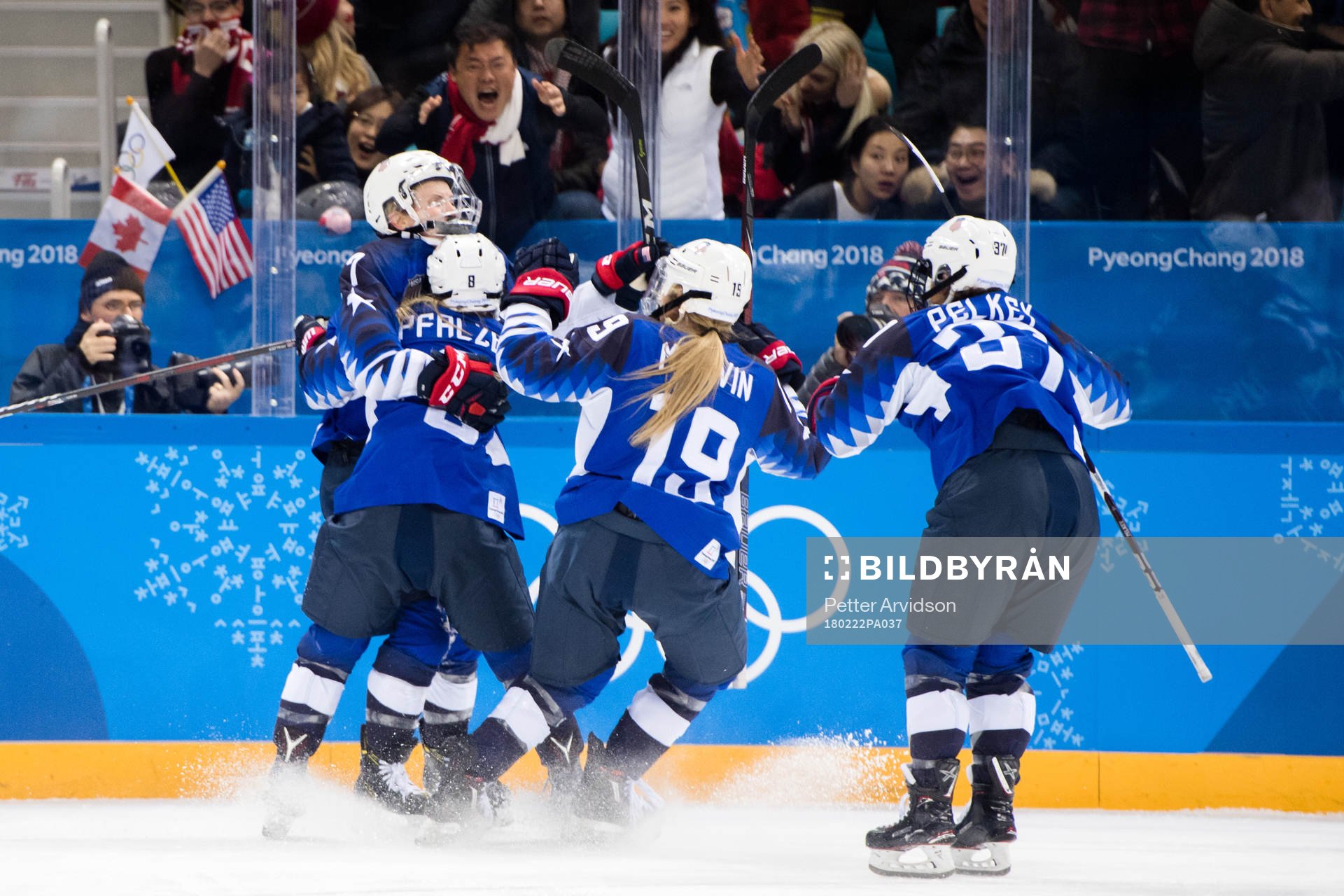 Monique Lamoureux-Morando of USA celebrates the 2-2 goal