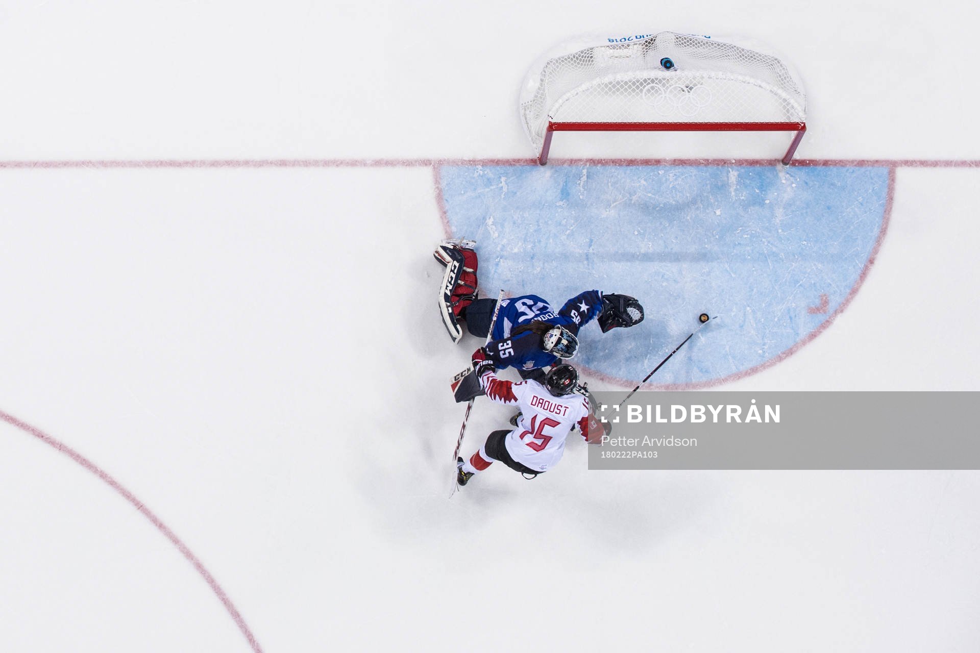 Melodie Daoust of Canada against Goaltender Maddie Ronney