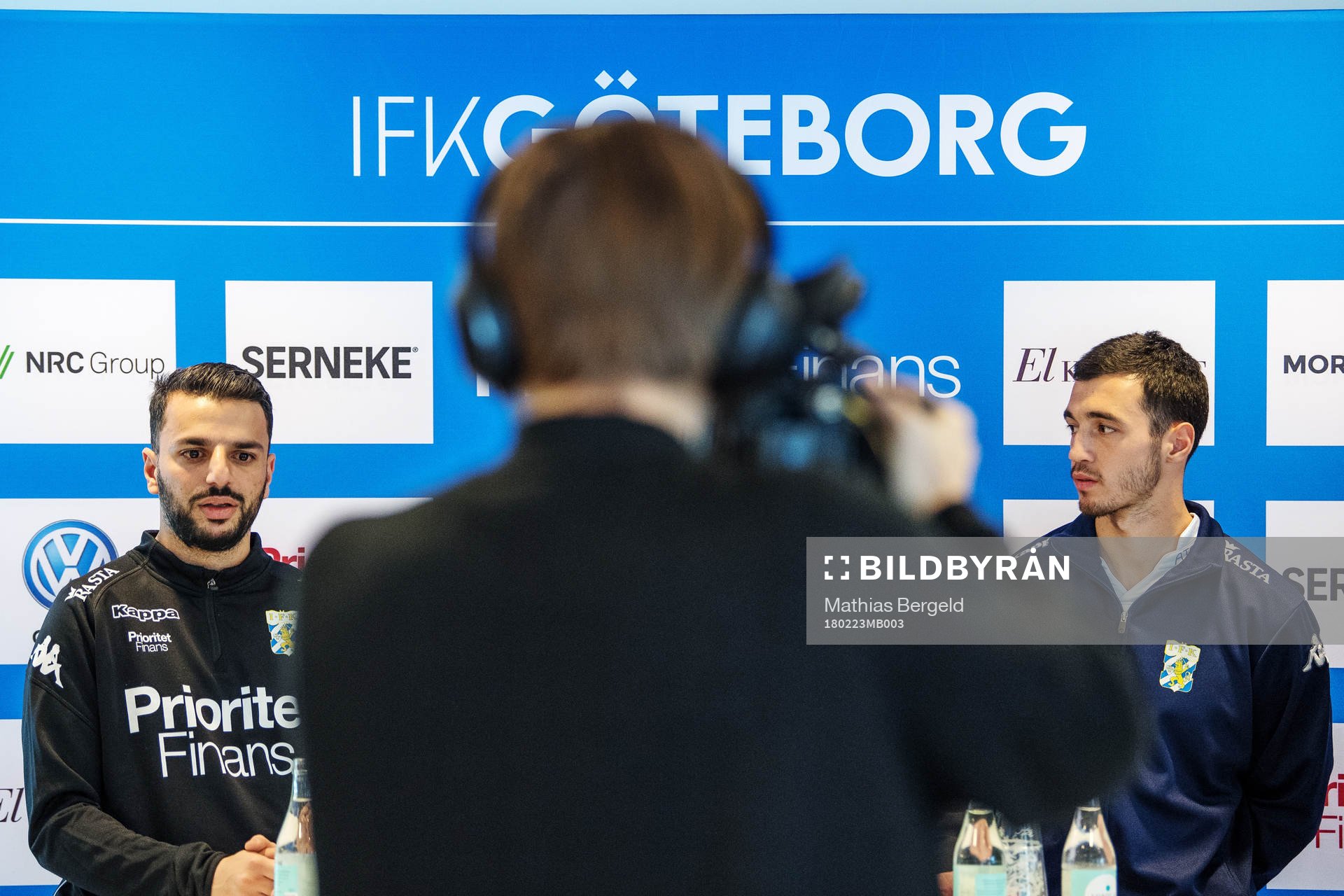 Tränare Poya Asbaghi och Giorgi Kharaishvili när Giorgi