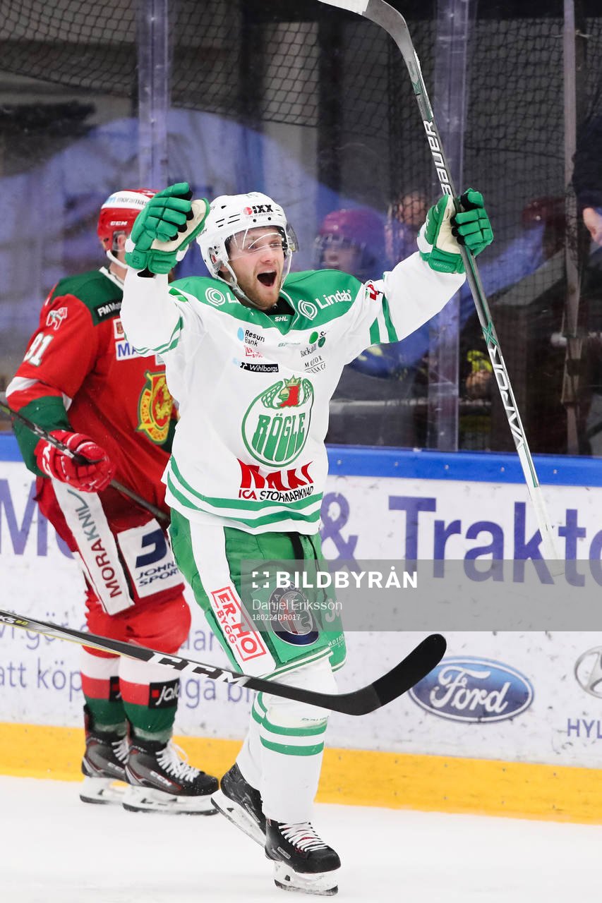 Rögles Simon Ryfors jublar