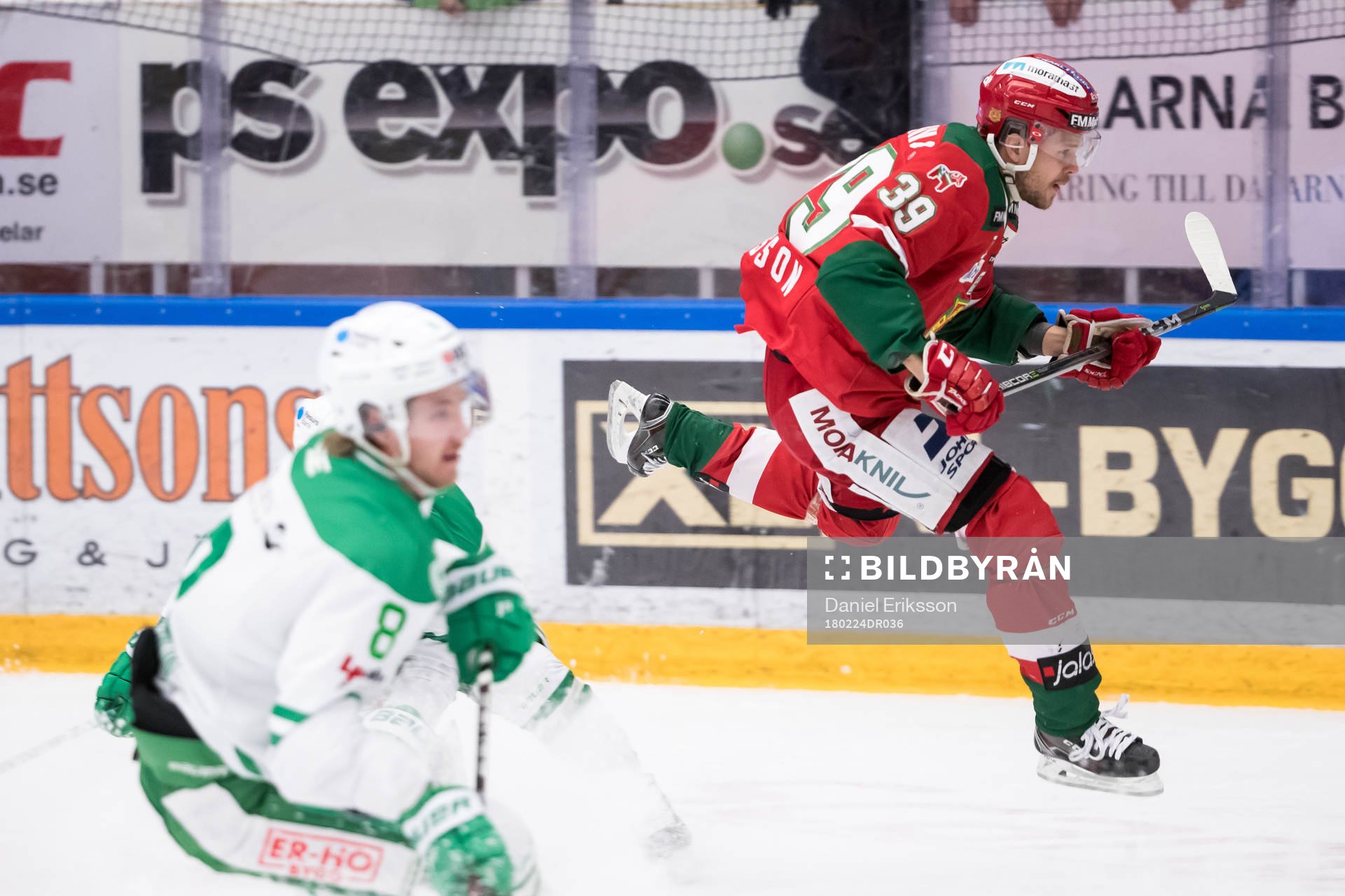 Moras Jacob Nilsson  i ishockeymatchen i SHL mellan Mora