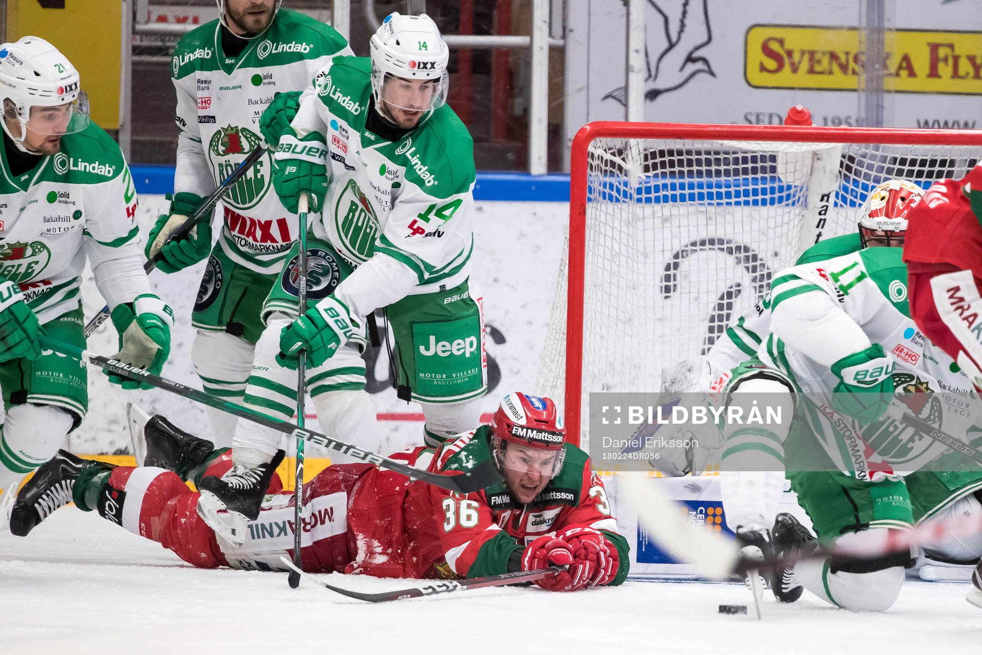 Moras Jason Akeson  och Rögles Stephen Perfetto   i