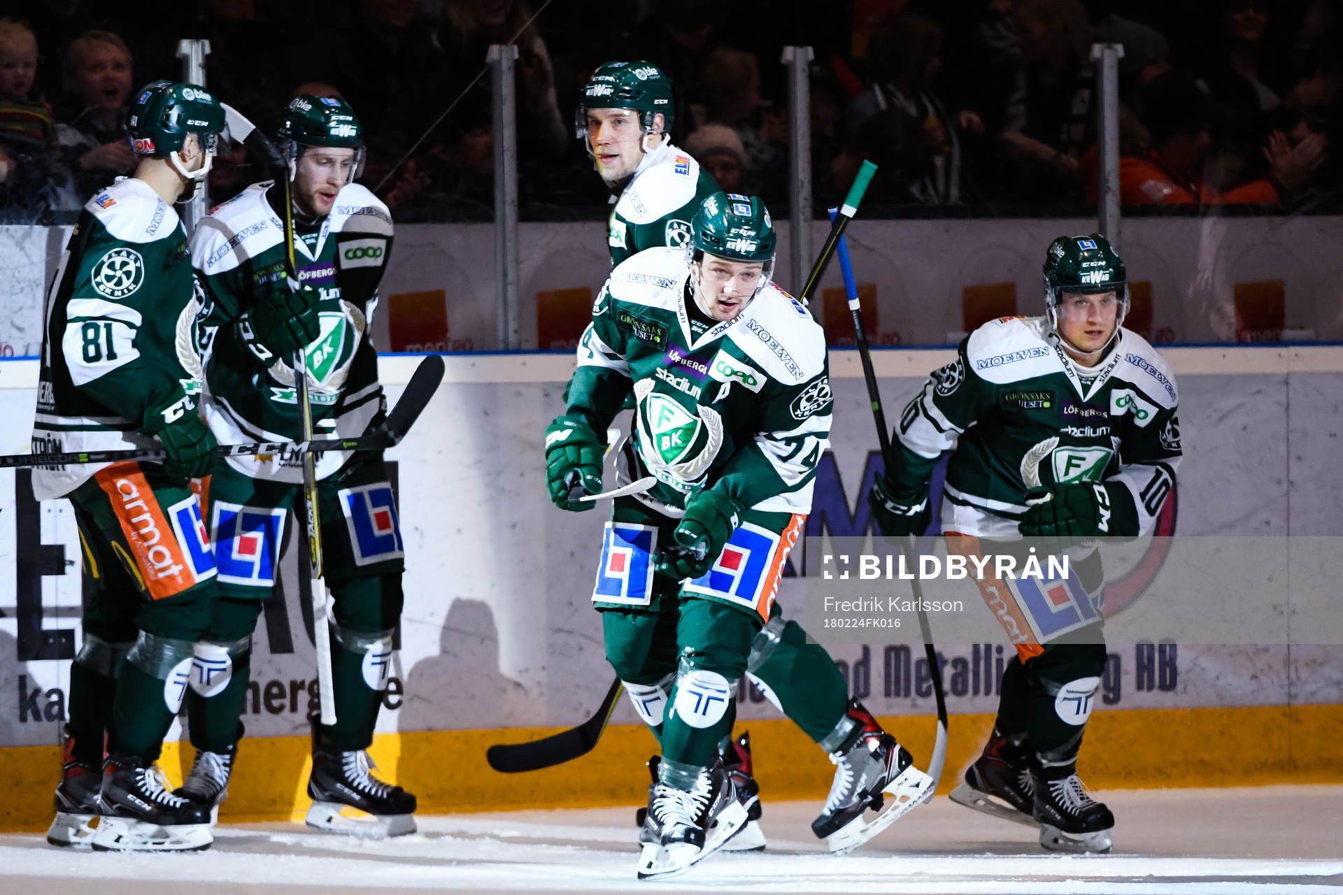 Färjestads Rasmus Asplund jublar