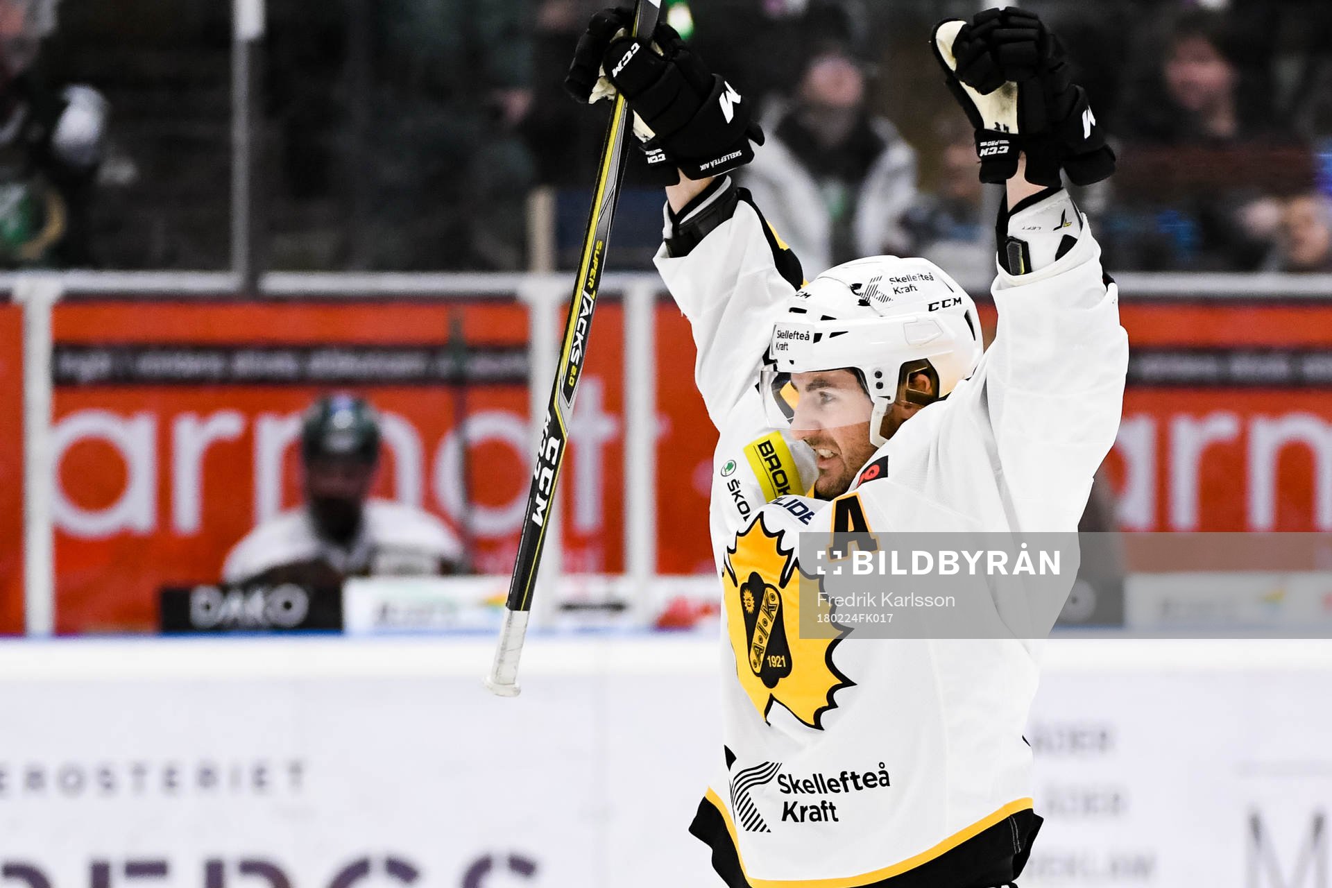 Skellefteås Bud Holloway jublar