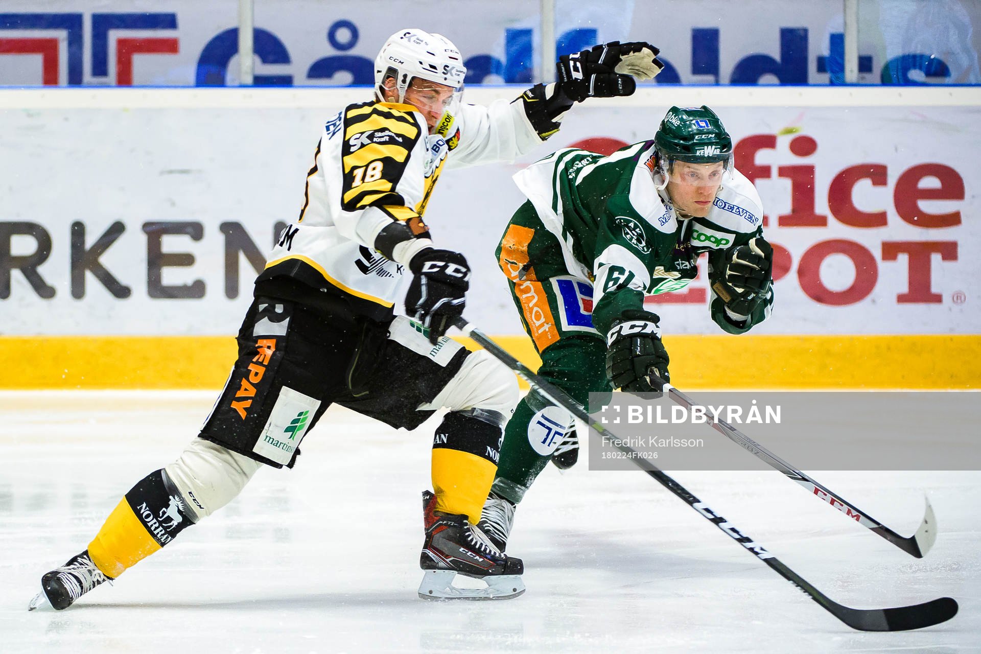 Skellefteås Pontus Petterström och Färjestads Johan Ryno
