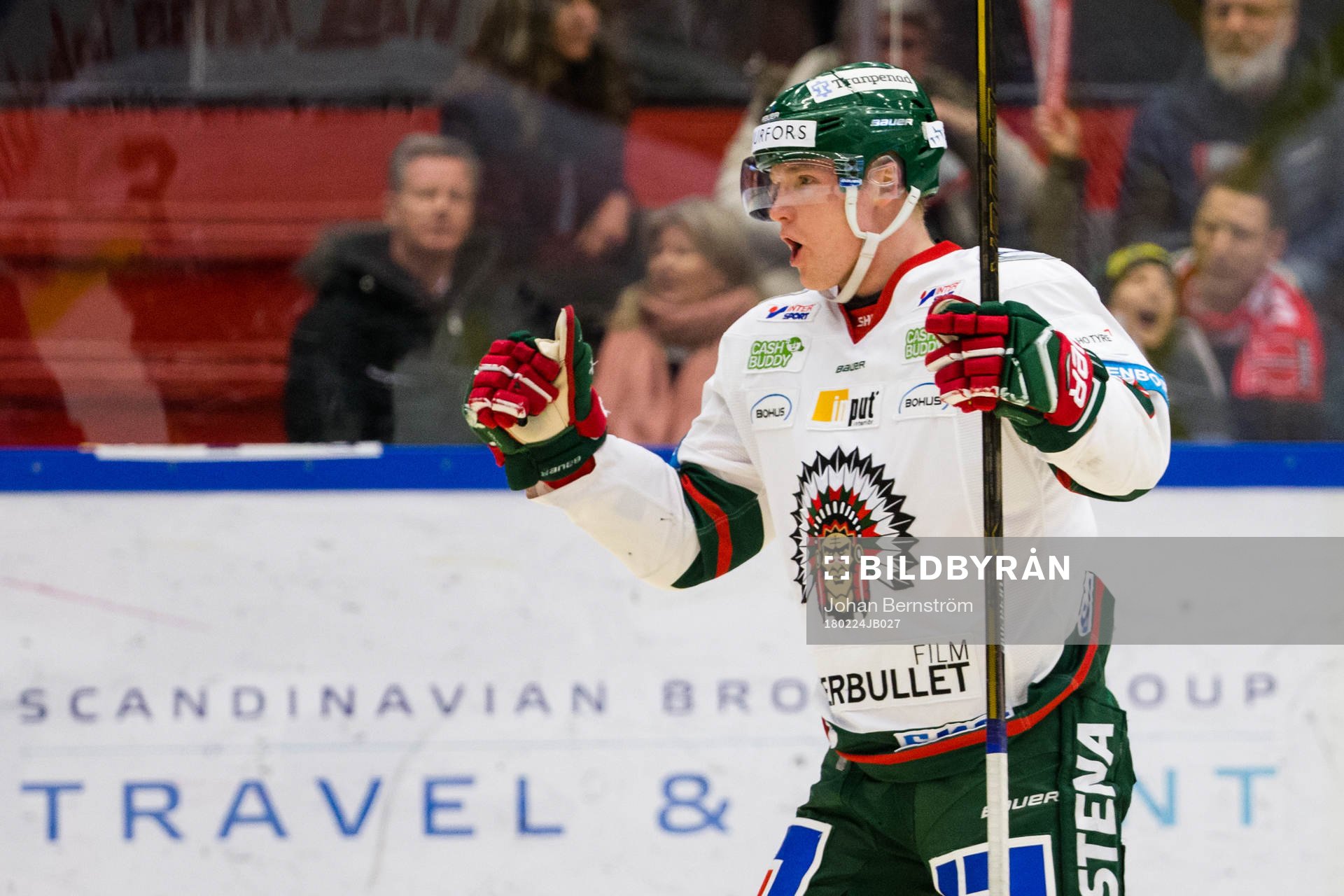 Frölundas Carl Grundström jublar
